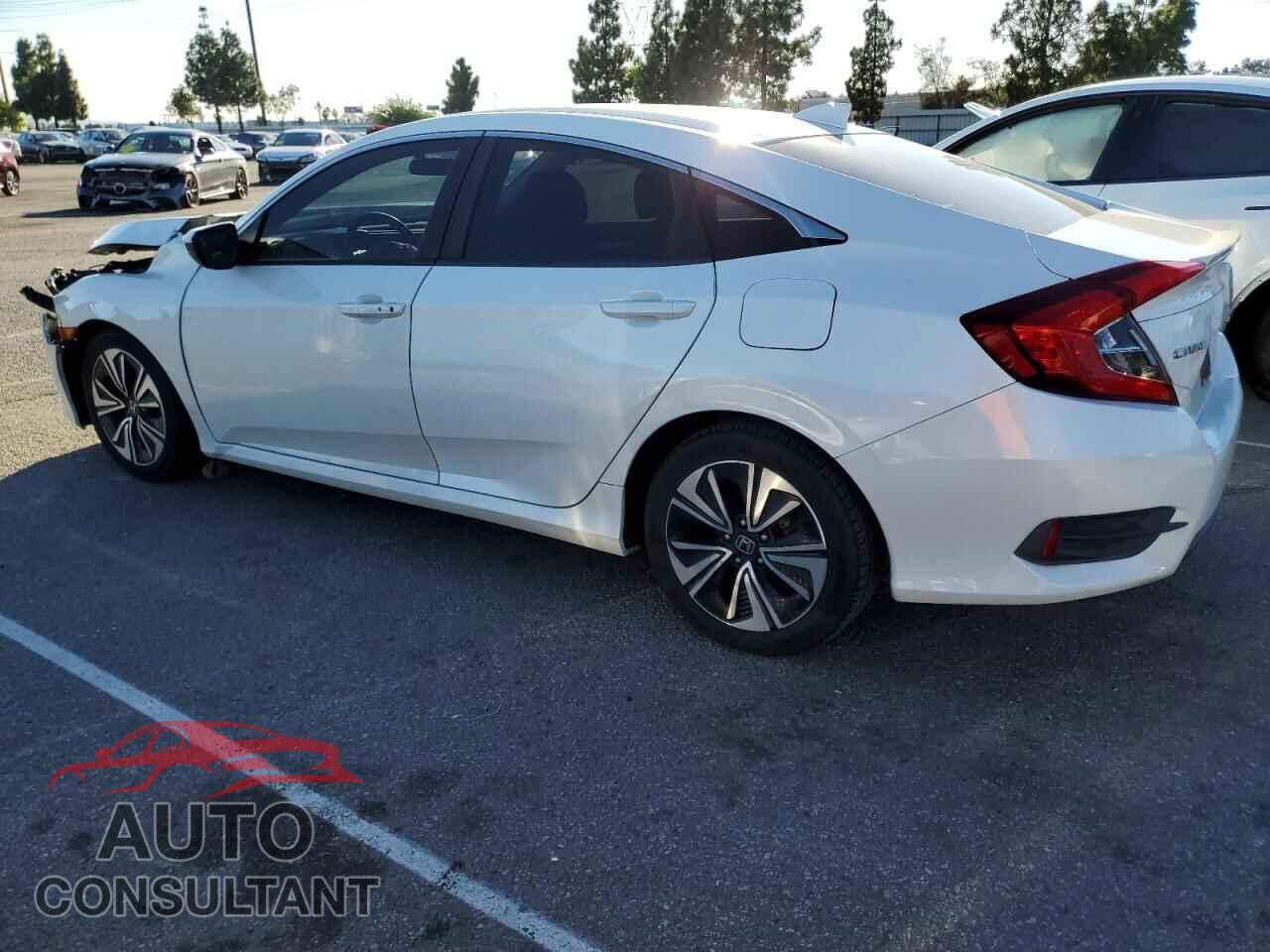 HONDA CIVIC 2018 - JHMFC1F32JX033663