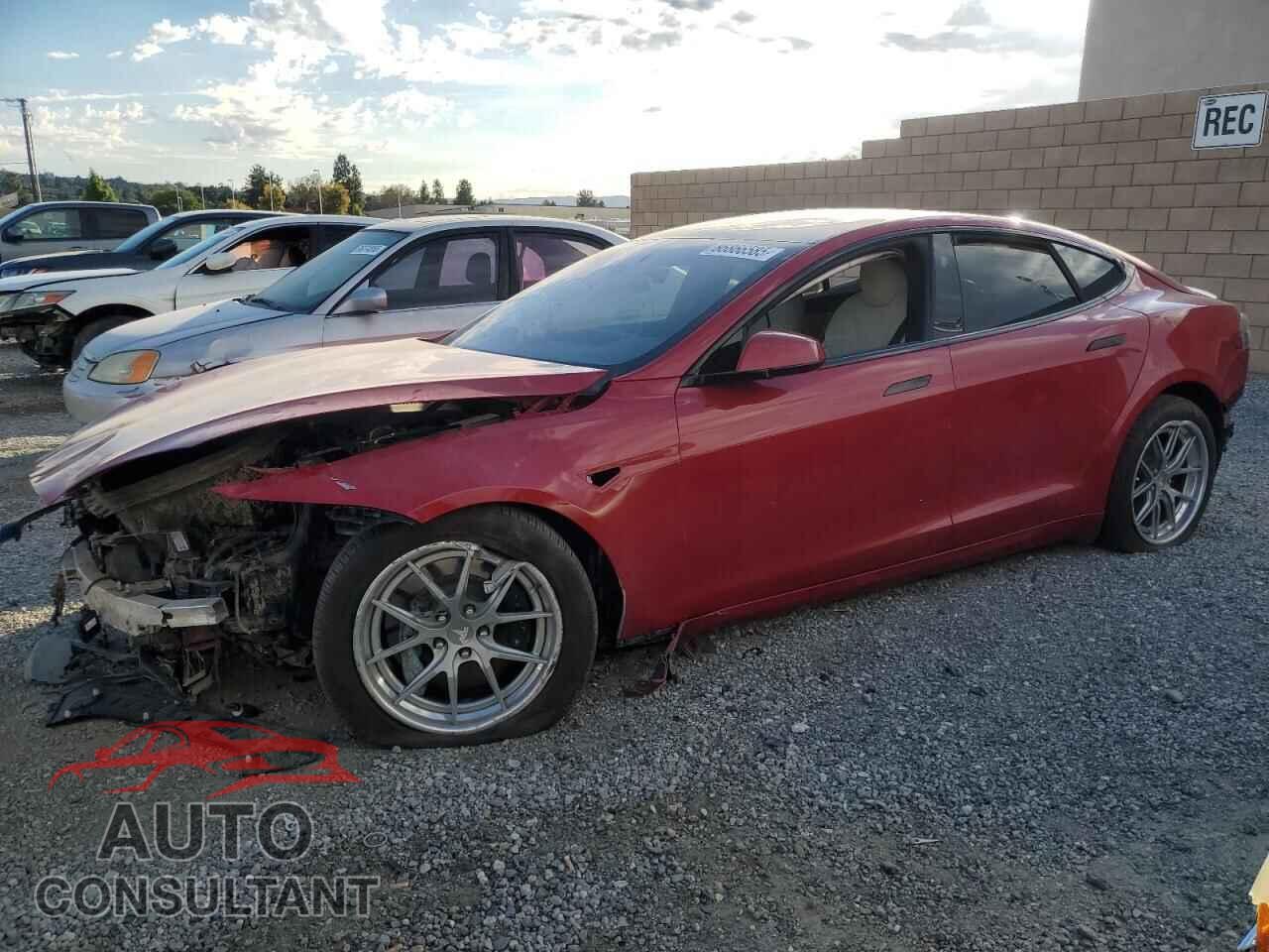 TESLA MODEL S 2021 - 5YJSA1E68MF441553