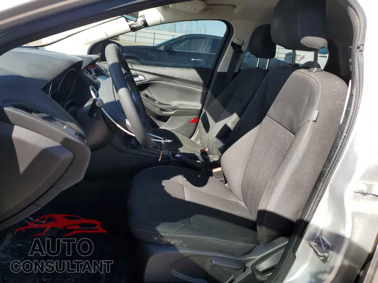 FORD FOCUS 2018 - 1FADP3F22JL295809