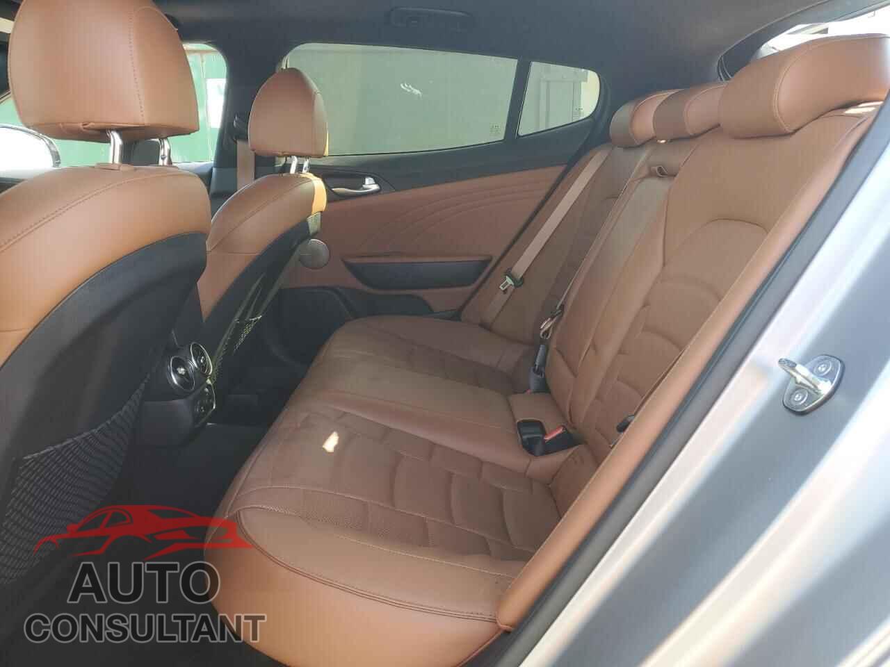 KIA STINGER 2023 - KNAE55LC5P6134792