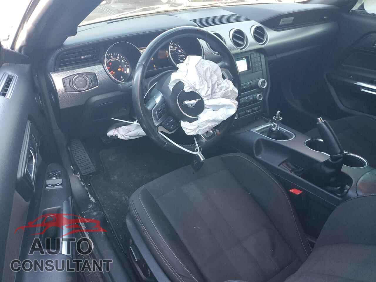 FORD MUSTANG 2019 - 1FA6P8CF6K5115024