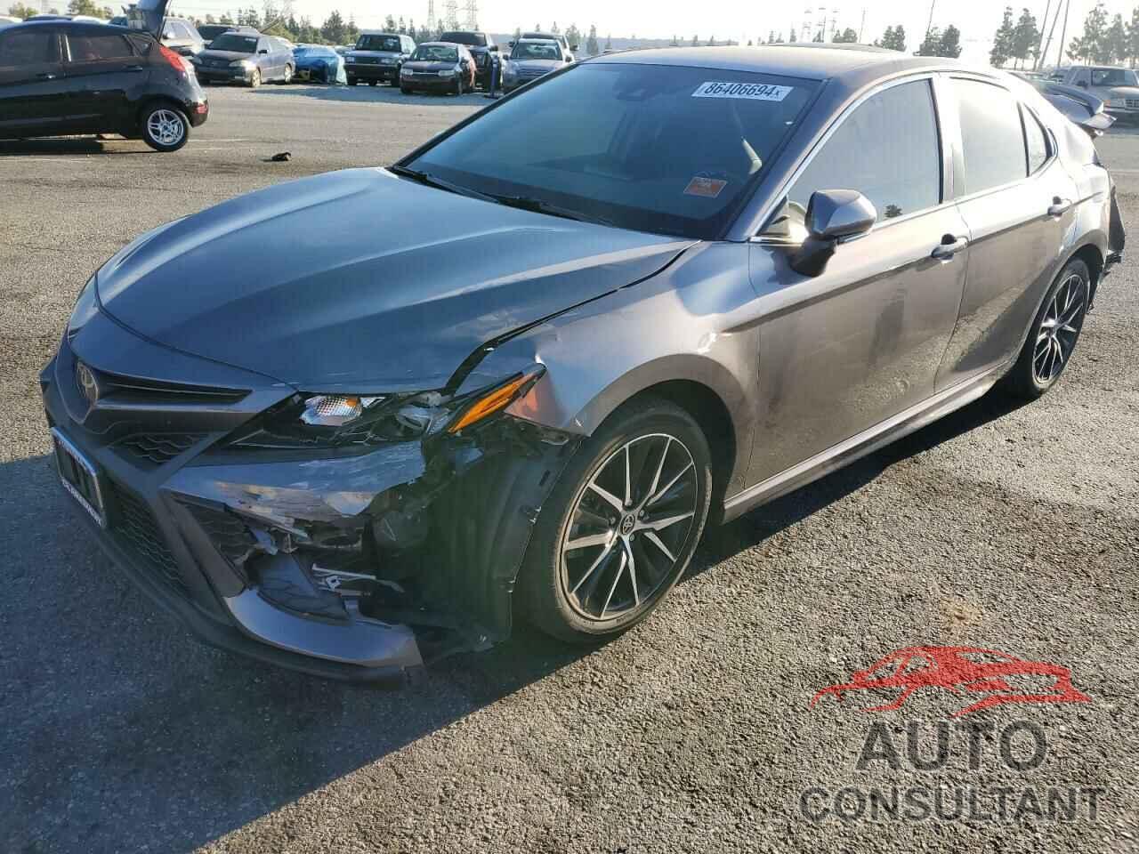TOYOTA CAMRY 2021 - 4T1T11AK4MU423402