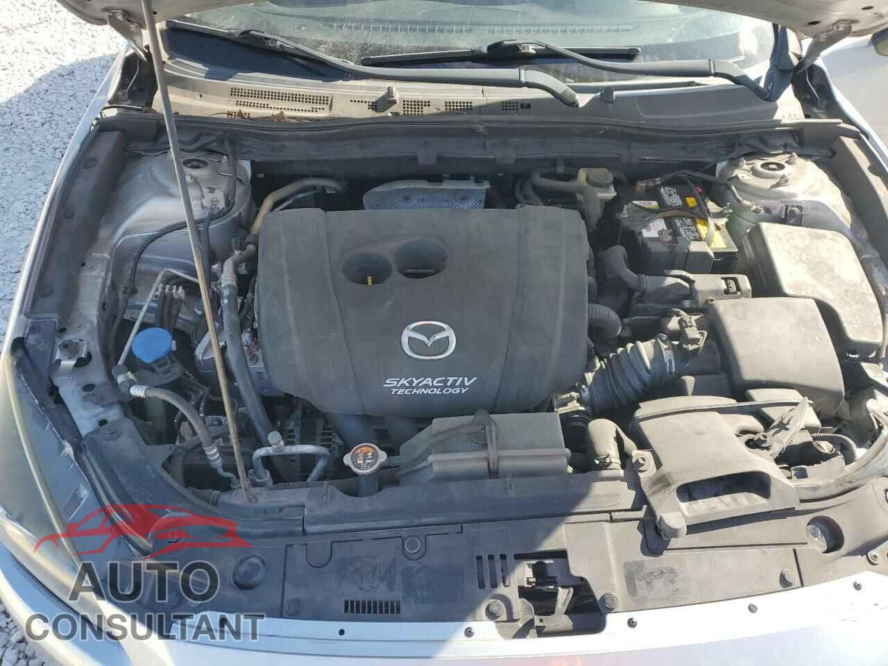 MAZDA 3 2017 - 3MZBN1L79HM109121