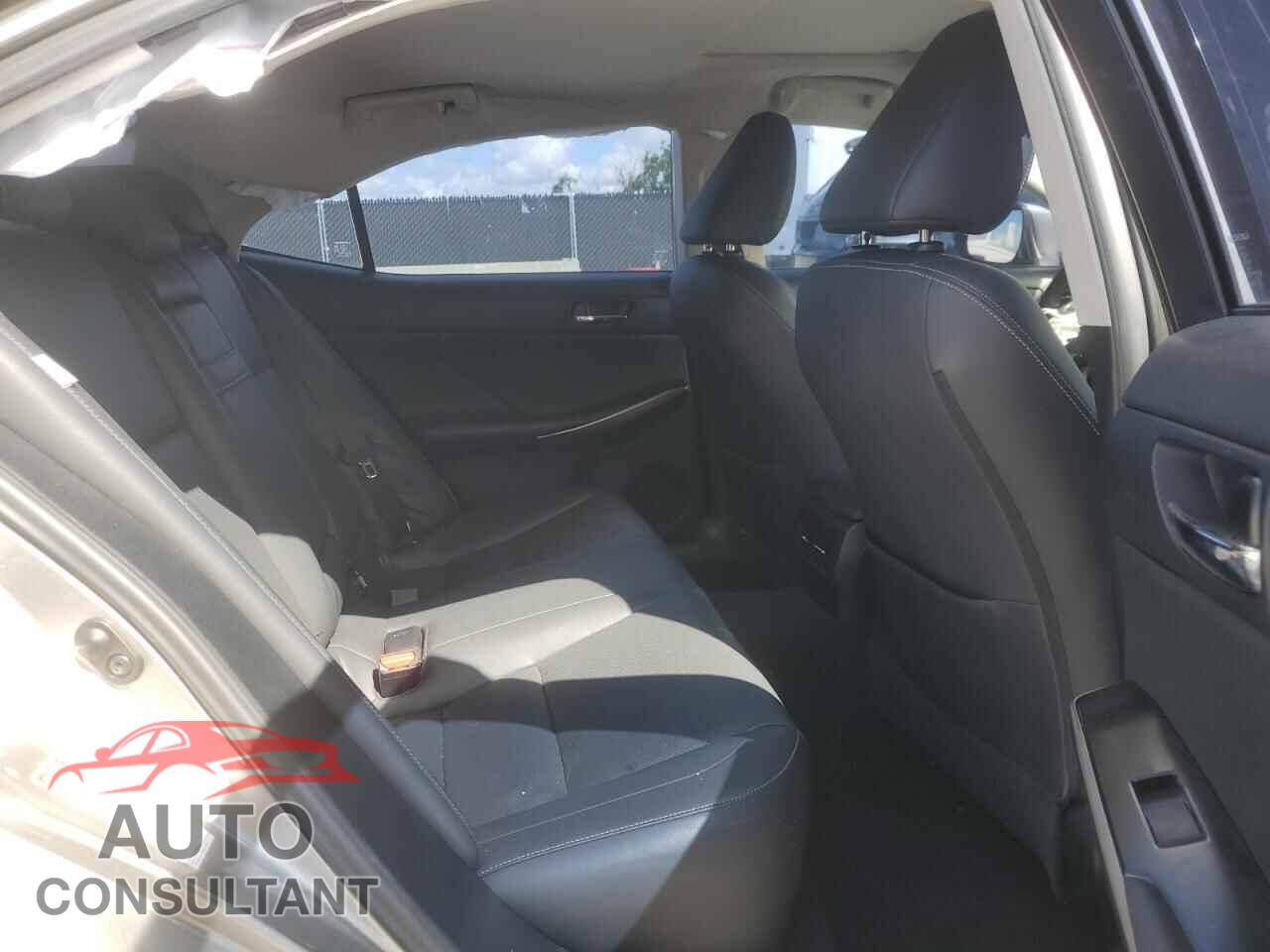 LEXUS IS 2014 - JTHBF1D20E5011887