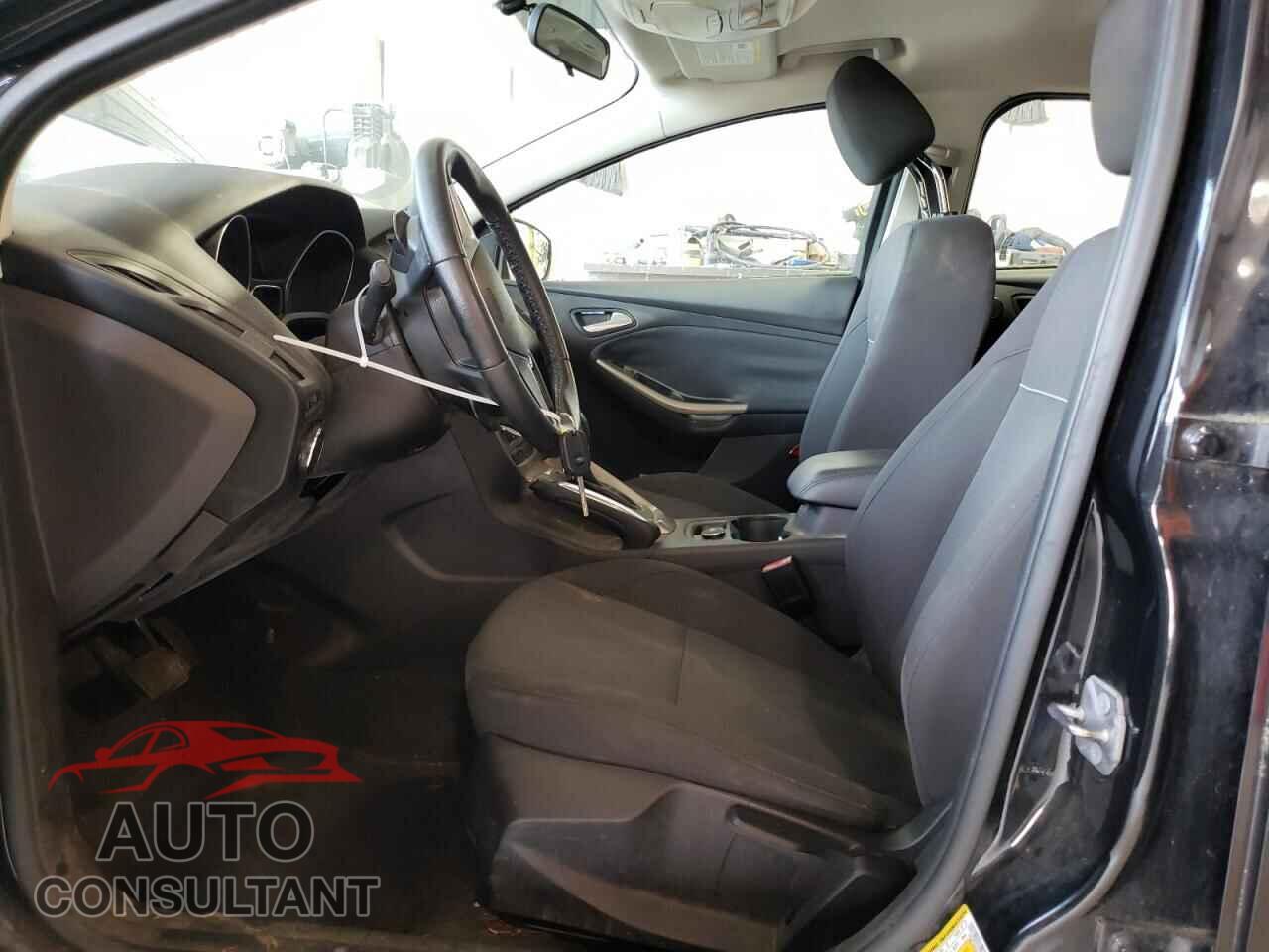 FORD FOCUS 2012 - 1FAHP3M2XCL151450