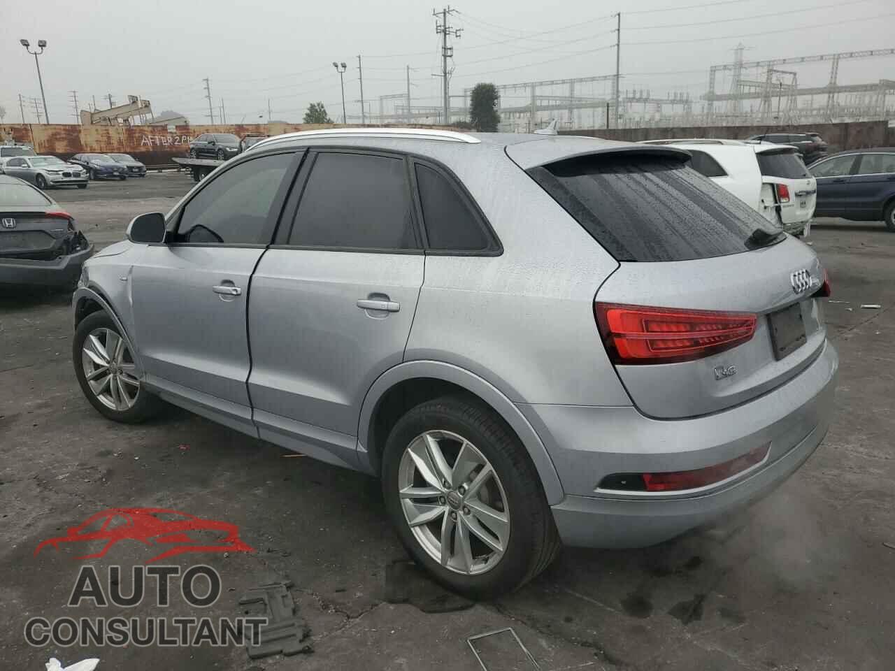 AUDI Q3 2018 - WA1BCCFS7JR006220
