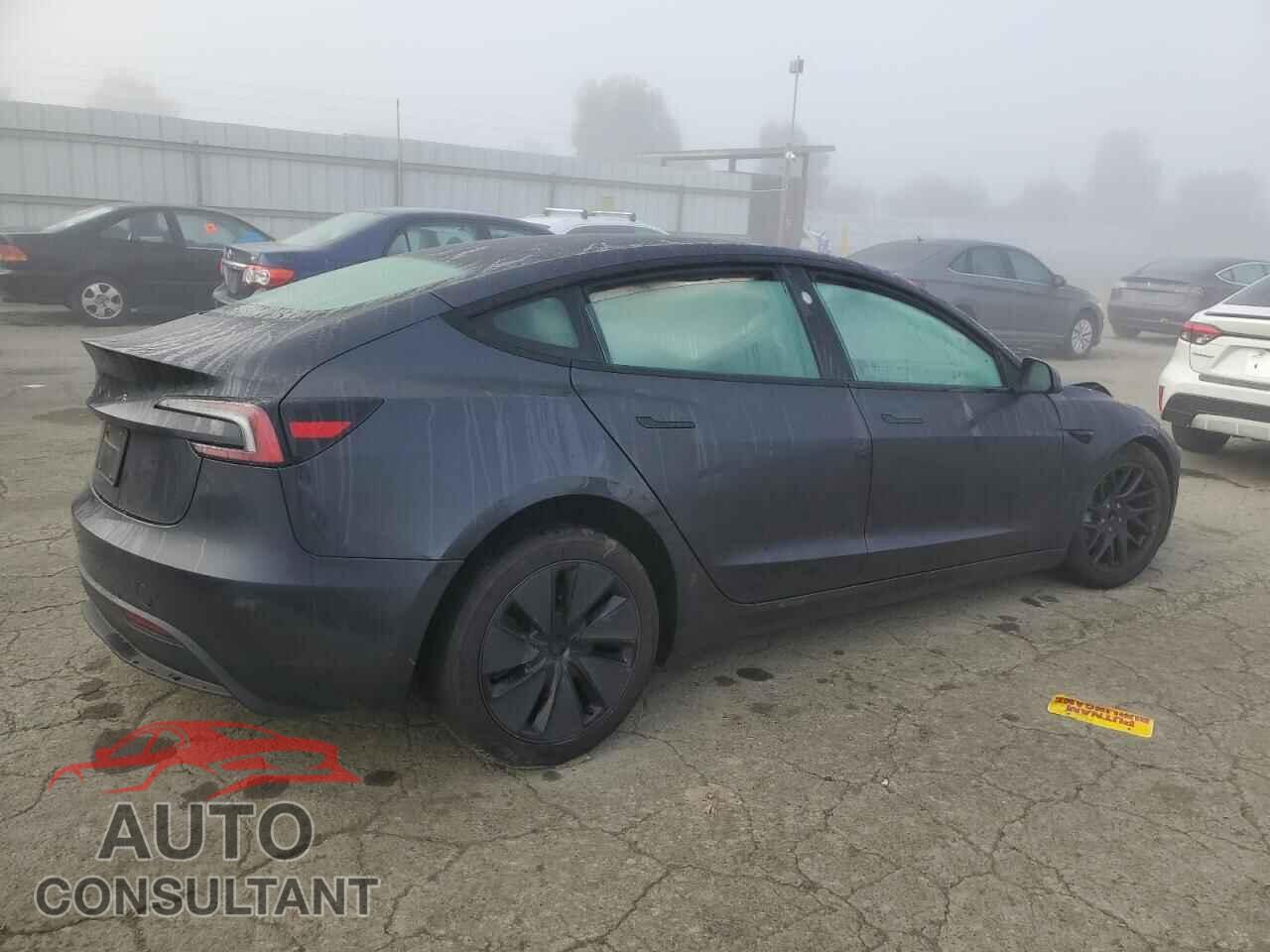 TESLA MODEL 3 2025 - 5YJ3E1EA5SF922385