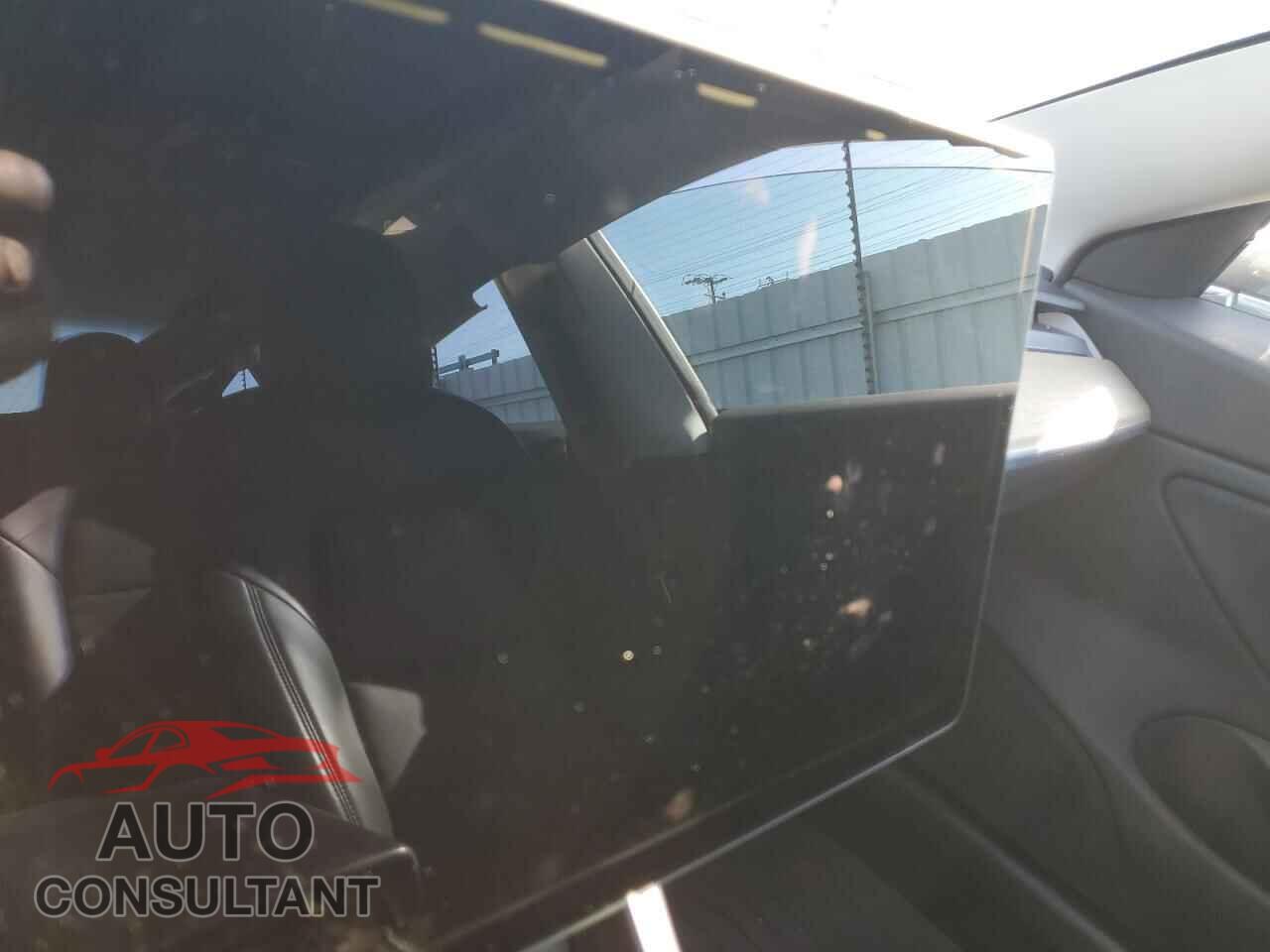 TESLA MODEL 3 2018 - 5YJ3E1EA7JF101870