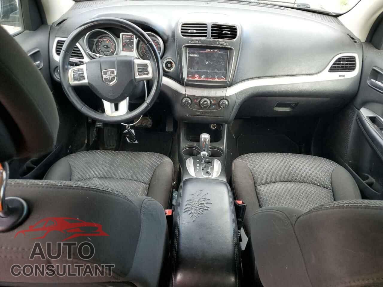 DODGE JOURNEY 2015 - 3C4PDCBB1FT747590