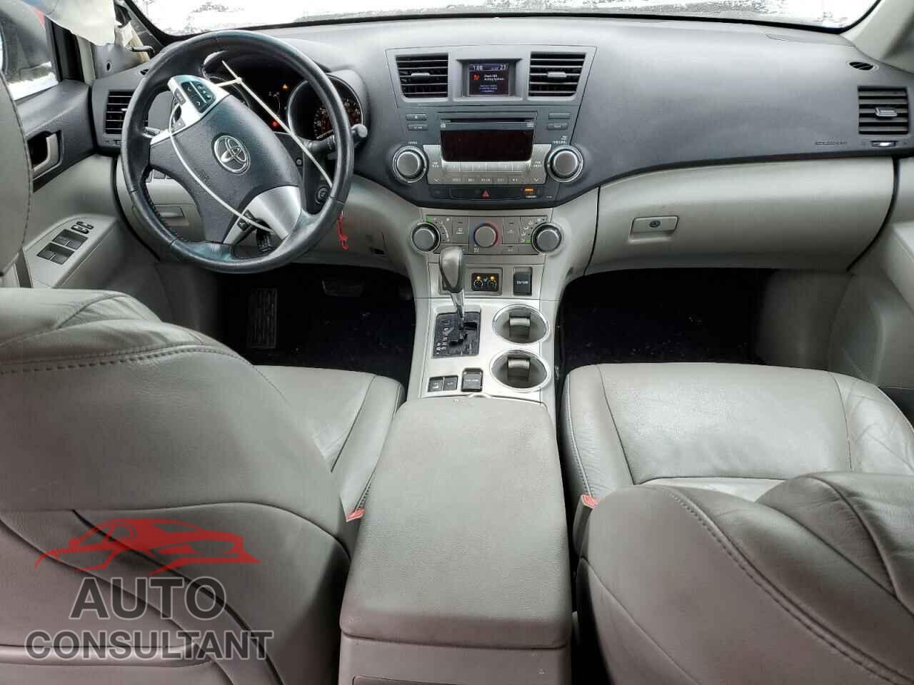 TOYOTA HIGHLANDER 2011 - 5TDBK3EH4BS067378