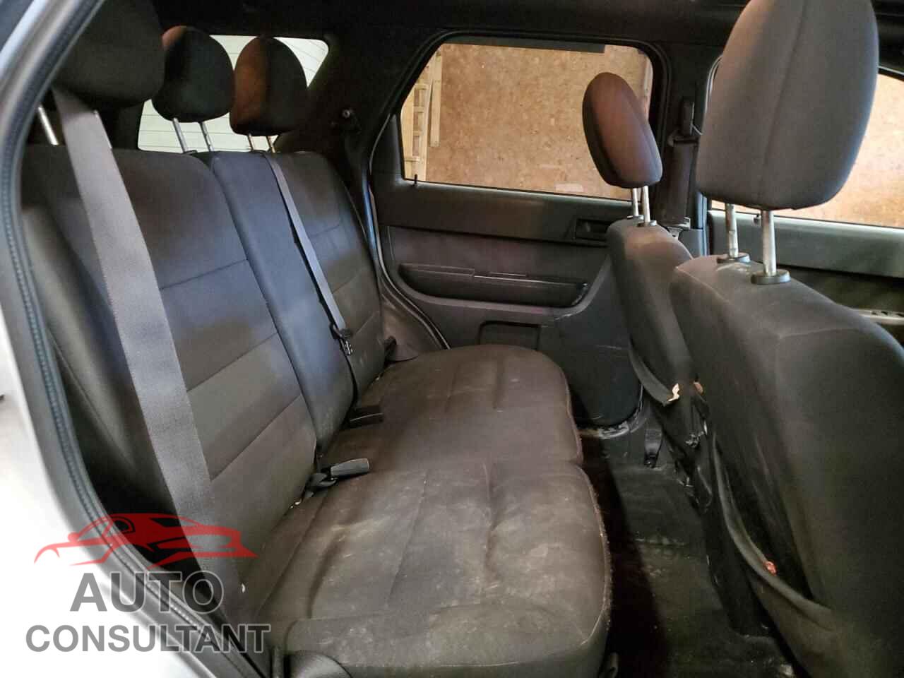 FORD ESCAPE 2010 - 1FMCU9DG5AKD09056