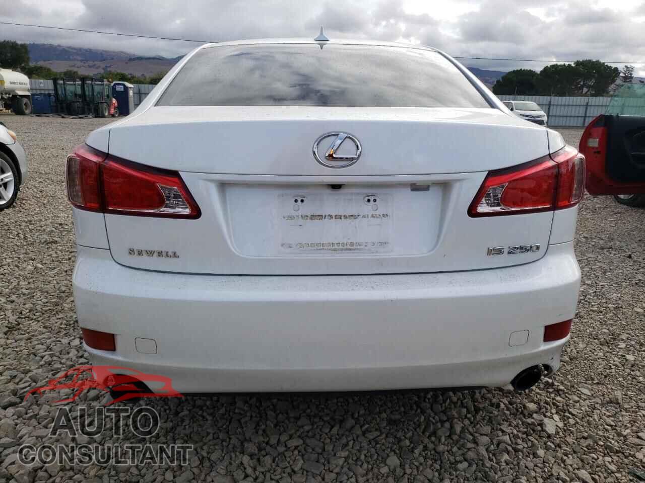 LEXUS IS 2011 - JTHBF5C20B5140412
