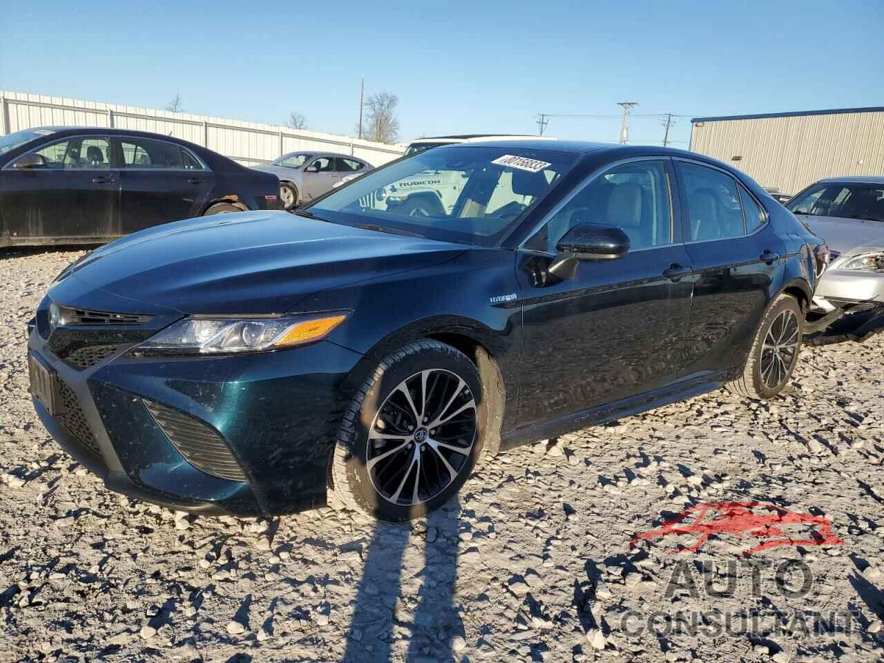 TOYOTA CAMRY 2018 - 4T1B21HK5JU503611