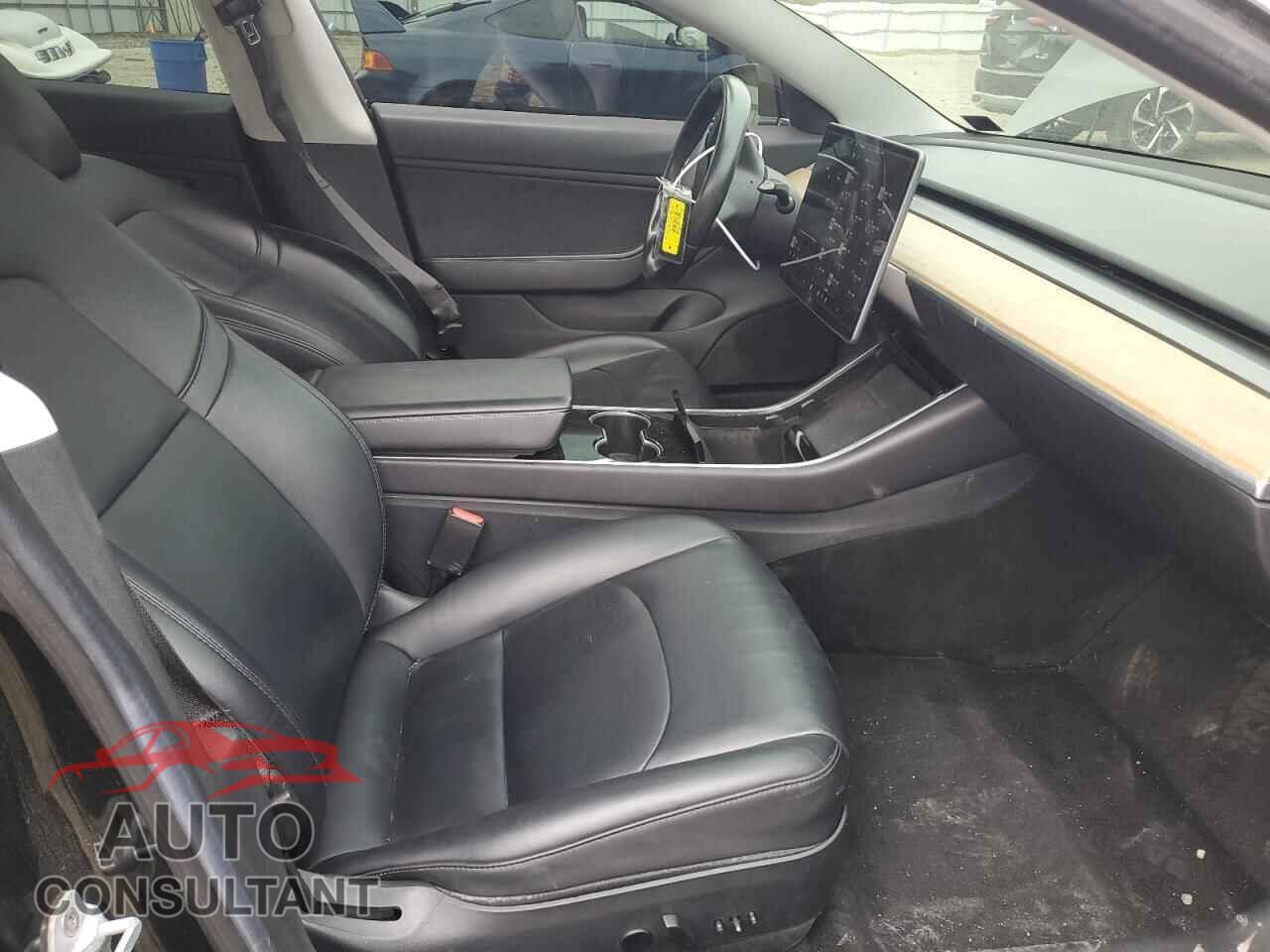 TESLA MODEL 3 2018 - 5YJ3E1EA9JF004945