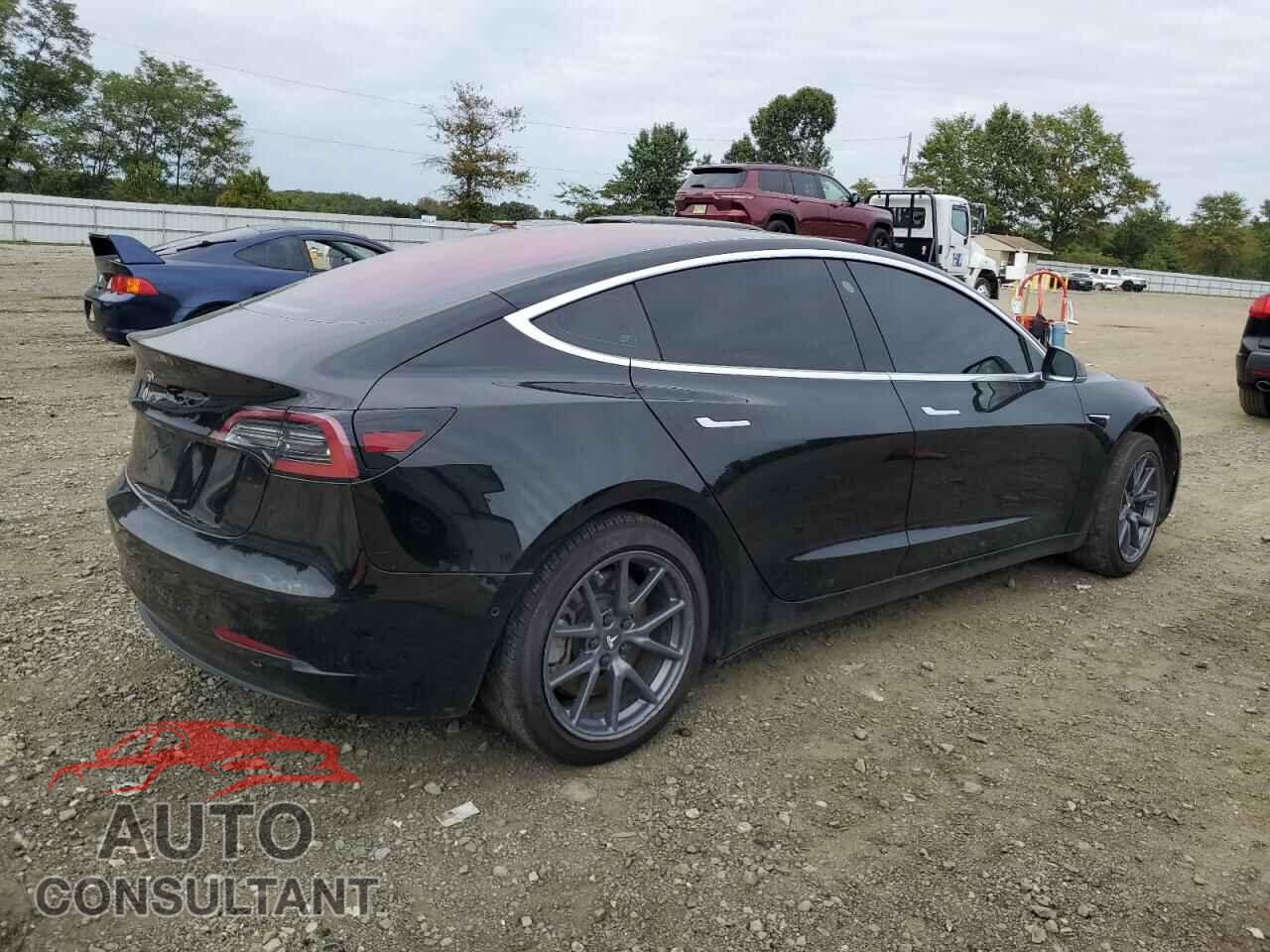 TESLA MODEL 3 2018 - 5YJ3E1EA9JF004945
