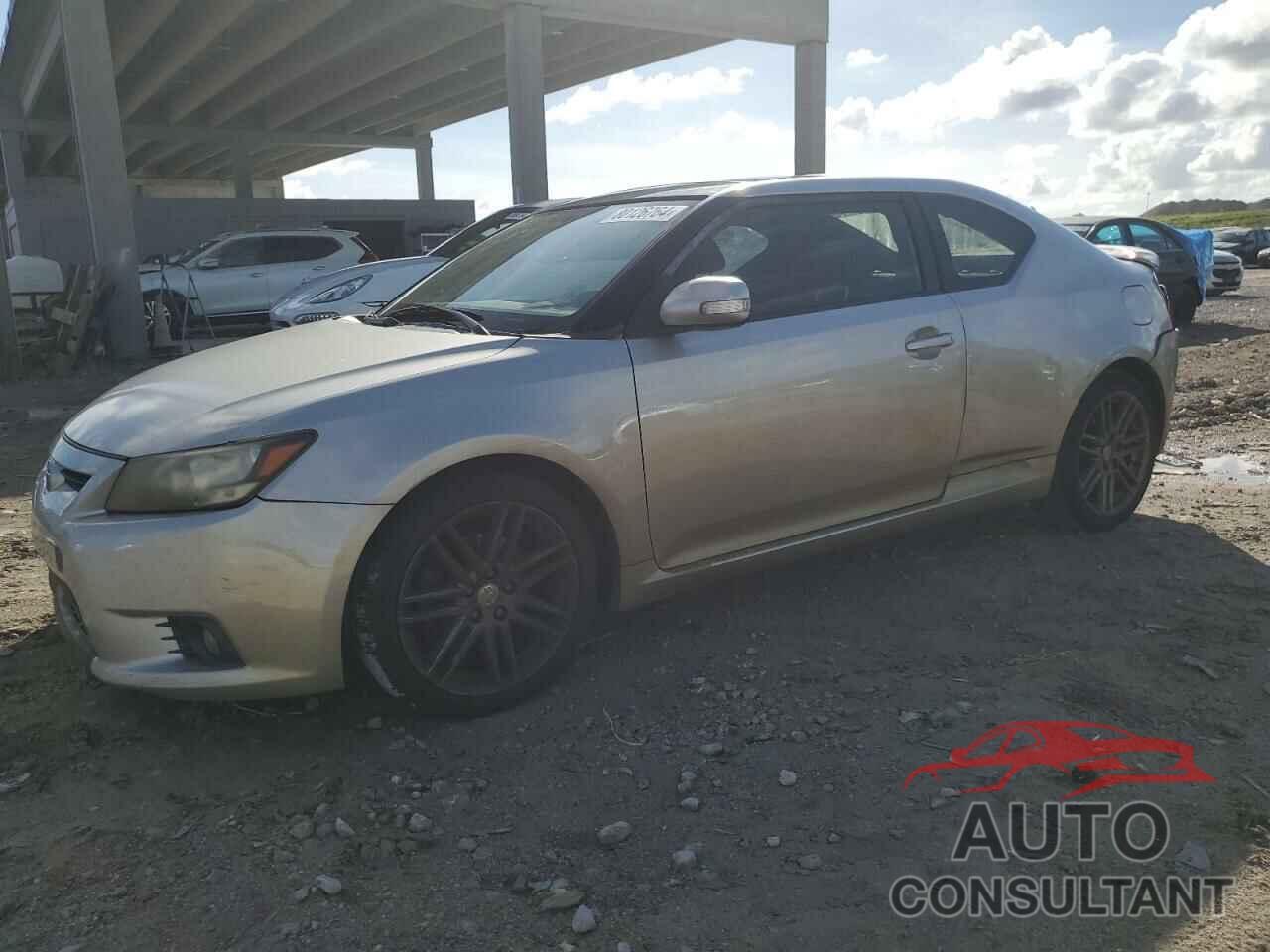 TOYOTA SCION 2012 - JTKJF5C7XC3044107