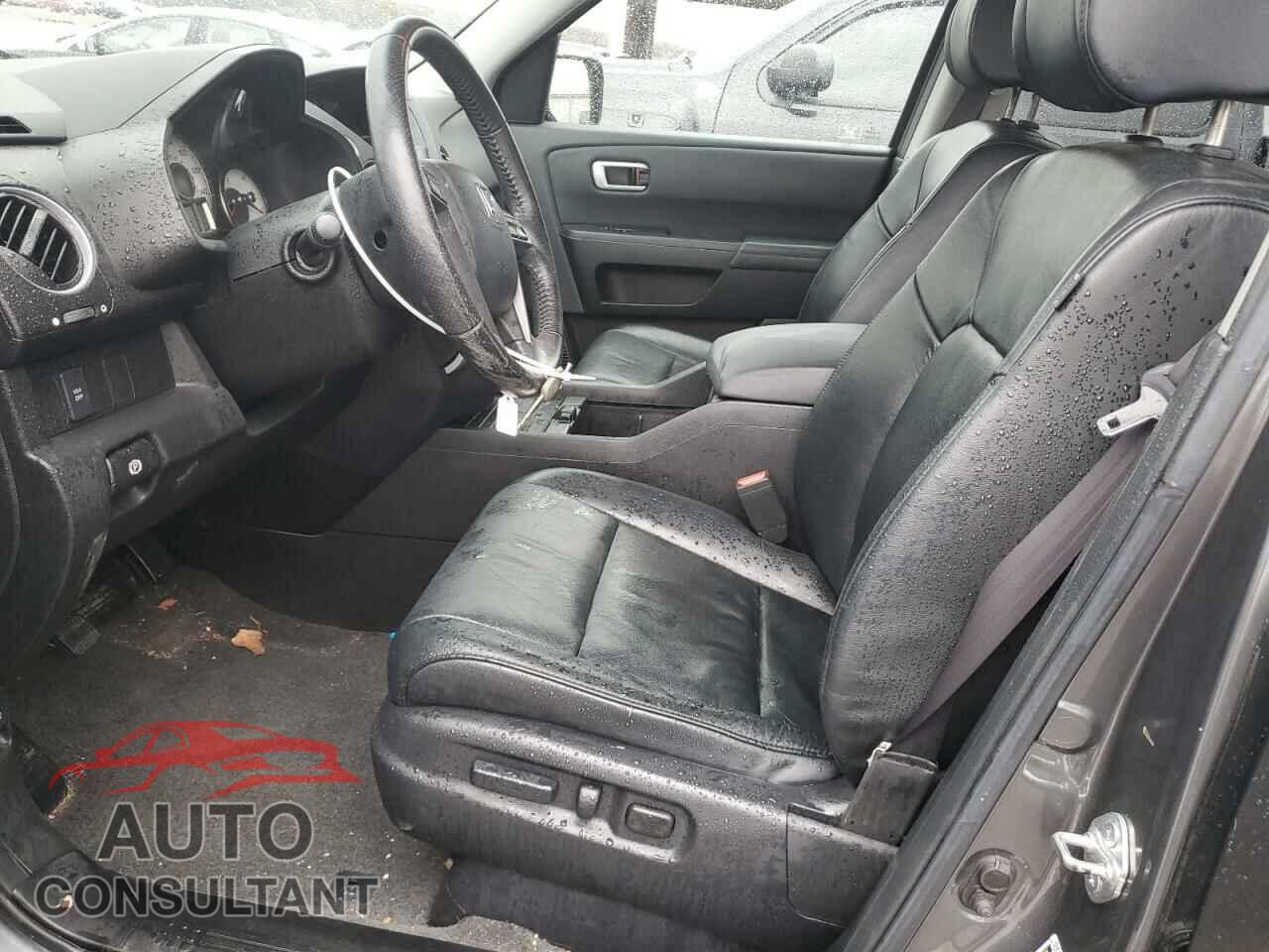 HONDA PILOT 2011 - 5FNYF4H63BB020698