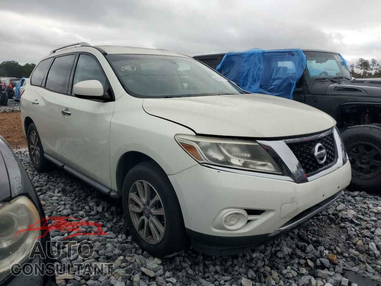 NISSAN PATHFINDER 2013 - 5N1AR2MN2DC611563