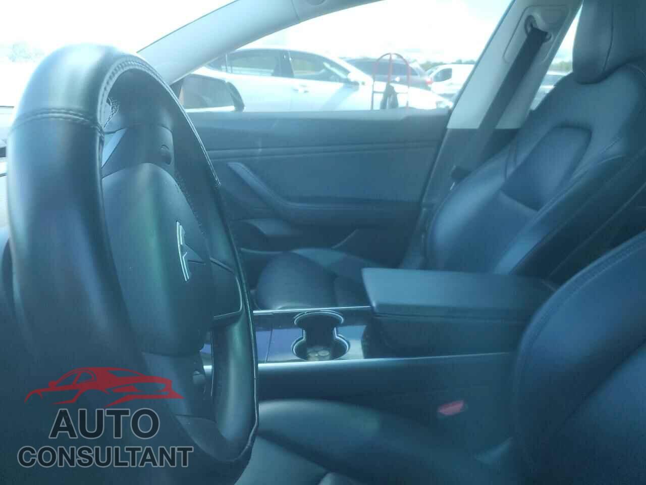 TESLA MODEL 3 2019 - 5YJ3E1EB6KF521694