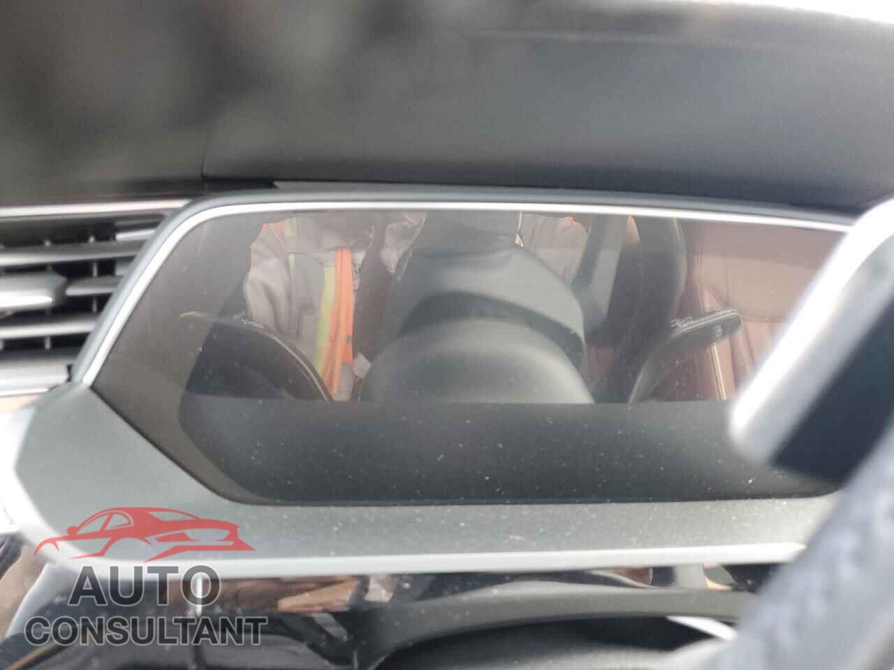 AUDI E-TRON 2019 - WA1VAAGEXKB017089