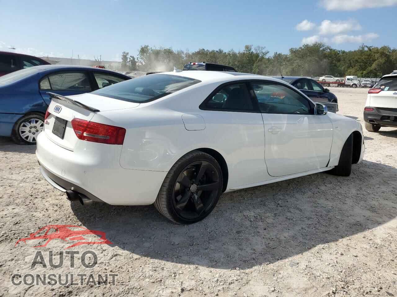AUDI S5/RS5 2011 - WAUCVAFRXBA048156