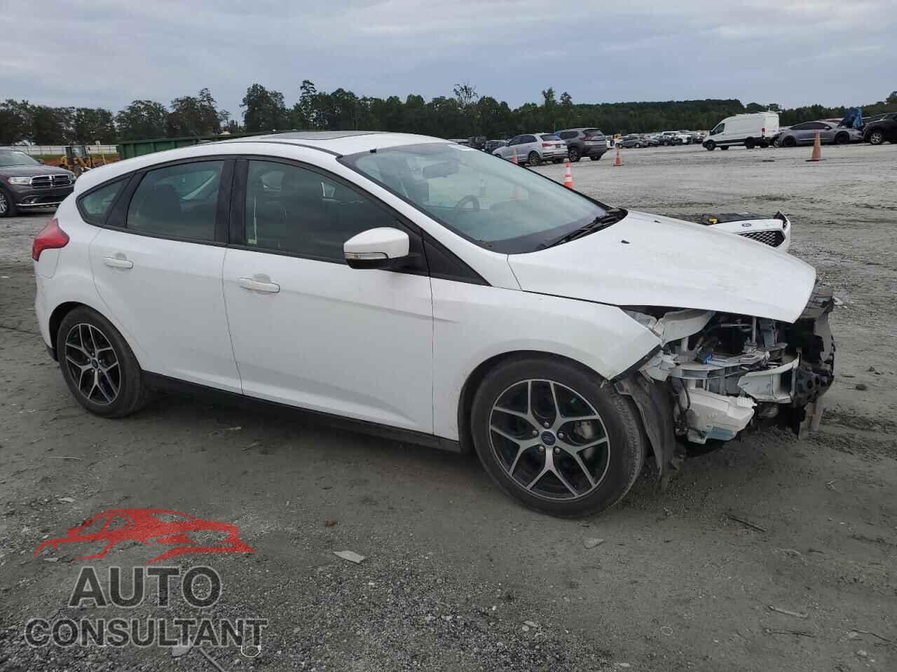 FORD FOCUS 2017 - 1FADP3M22HL336534