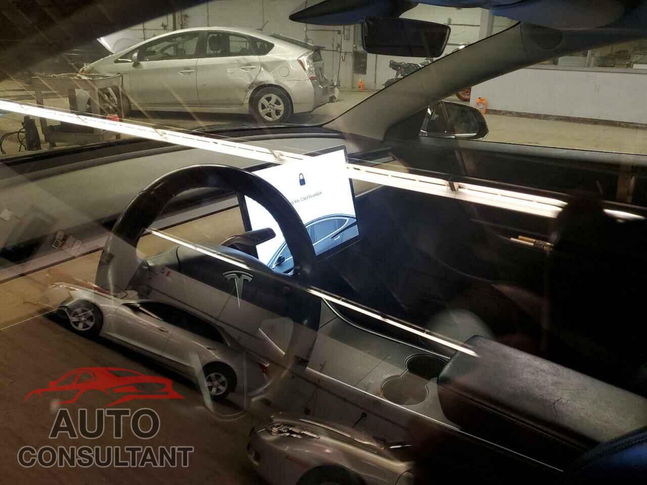 TESLA MODEL 3 2018 - 5YJ3E1EA0JF122978