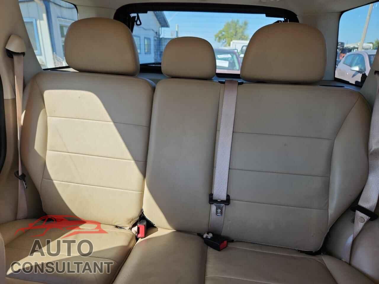 FORD ESCAPE 2010 - 1FMCU0E70AKA03201