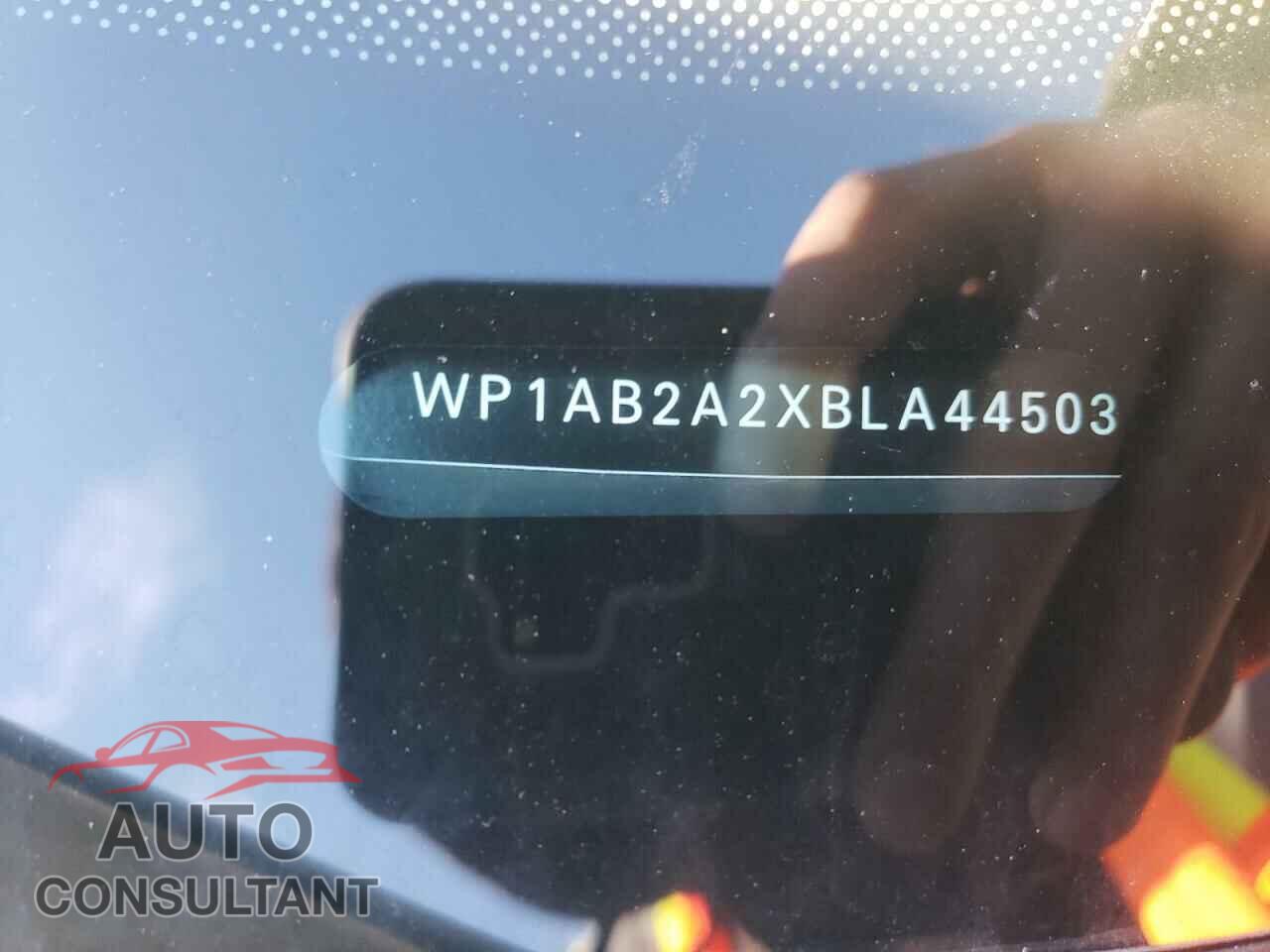 PORSCHE CAYENNE 2011 - WP1AB2A2XBLA44503