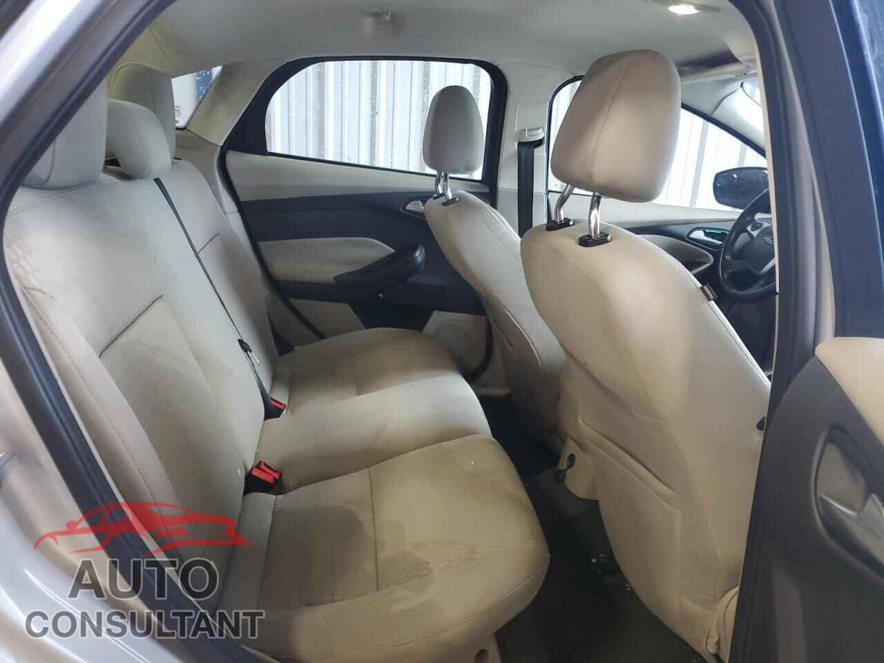FORD FOCUS 2012 - 1FAHP3H26CL185086