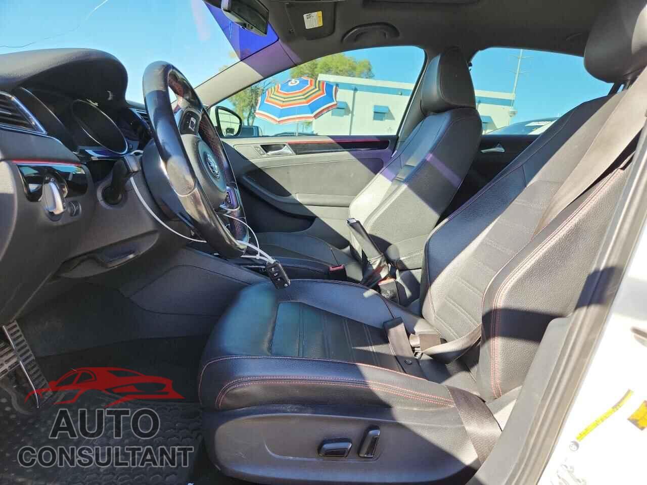 VOLKSWAGEN JETTA 2016 - 3VW4T7AJXGM335909
