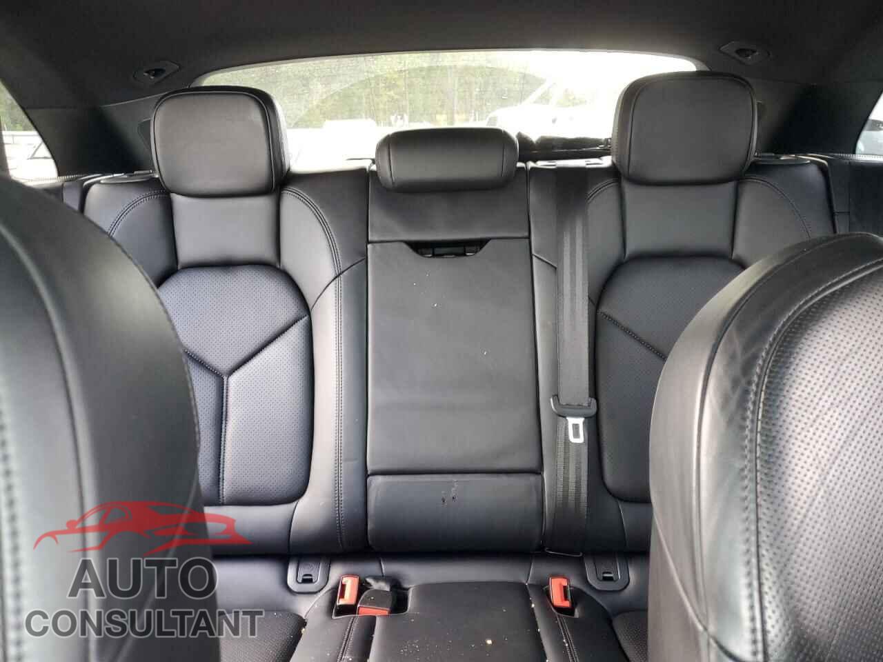 PORSCHE MACAN 2017 - WP1AA2A58HLB06633