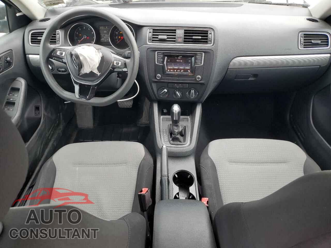 VOLKSWAGEN JETTA 2017 - 3VW2B7AJ0HM280897