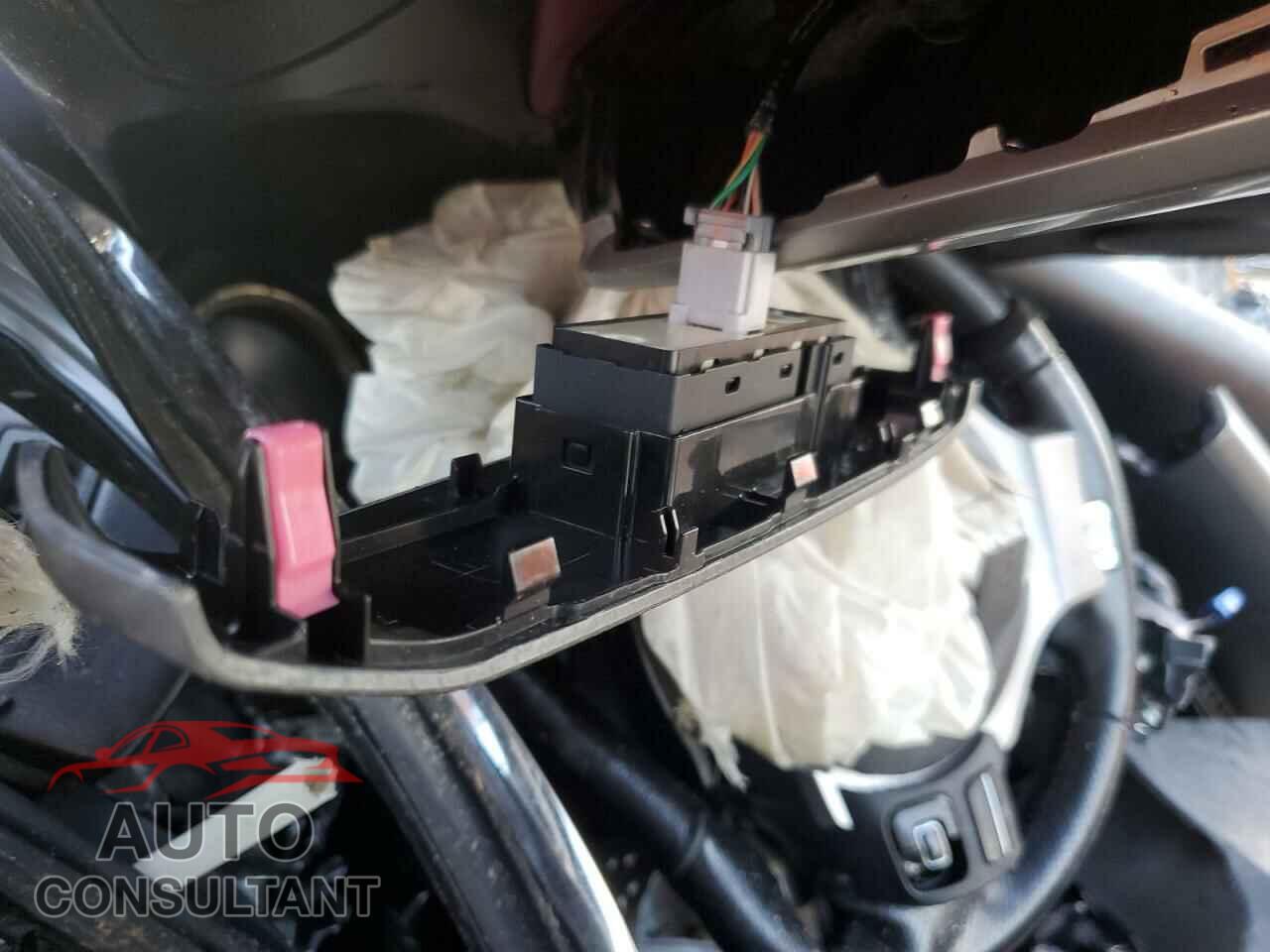 LEXUS IS 2017 - JTHBA1D27H5051211