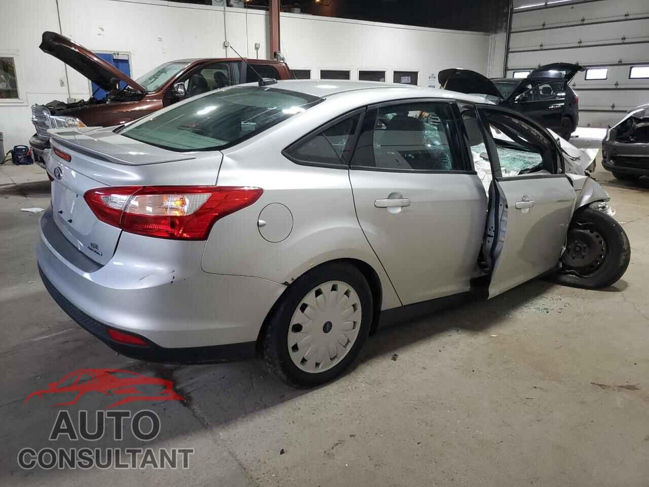 FORD FOCUS 2014 - 1FADP3F2XEL356538