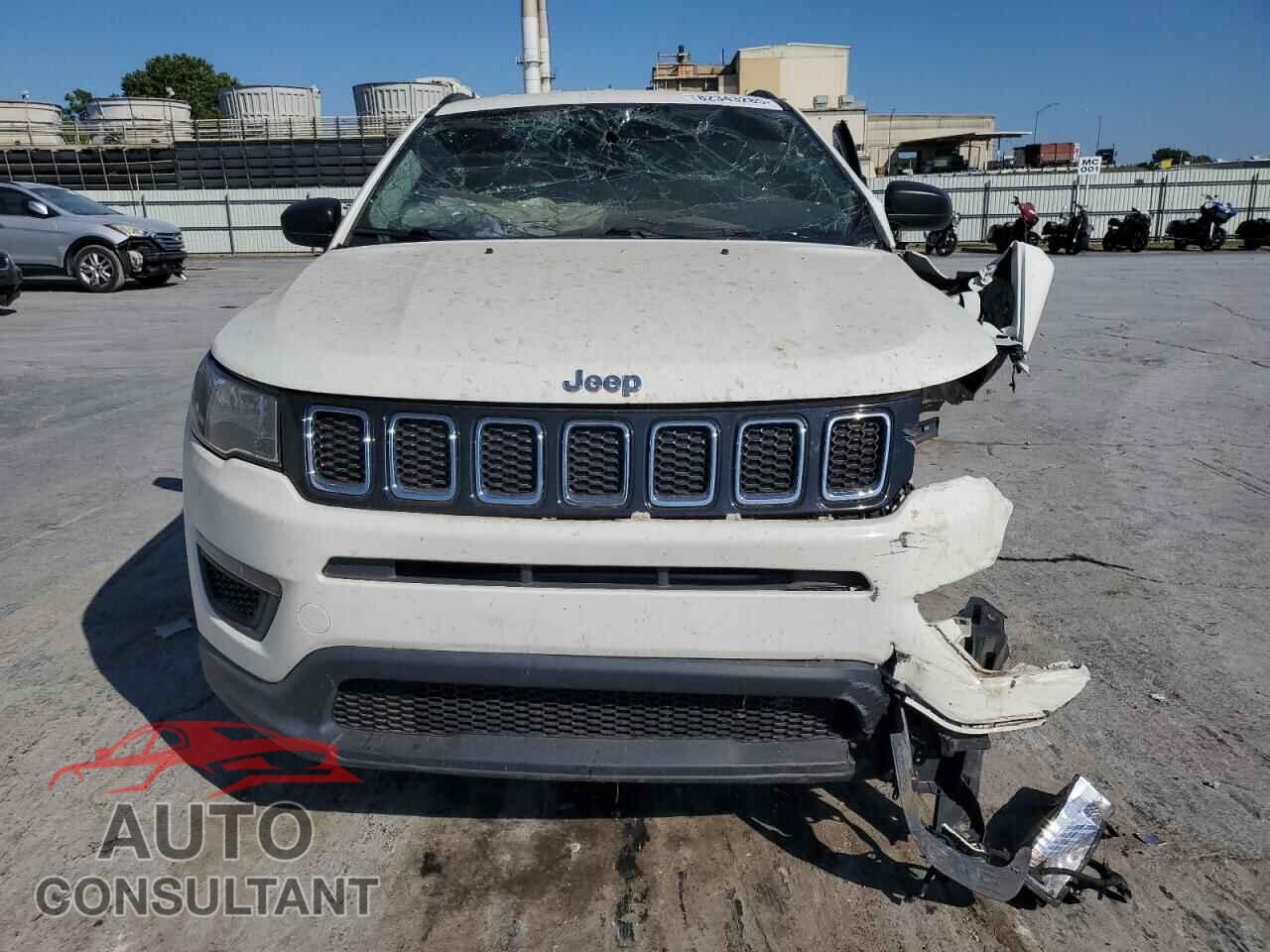 JEEP COMPASS 2018 - 3C4NJCAB2JT148112