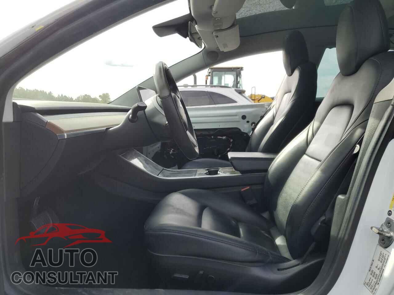 TESLA MODEL 3 2019 - 5YJ3E1EB3KF510720