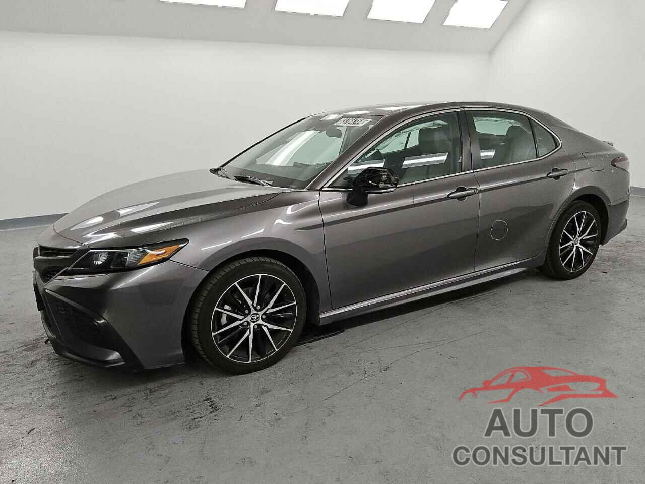 TOYOTA CAMRY 2022 - 4T1G11AK8NU670313