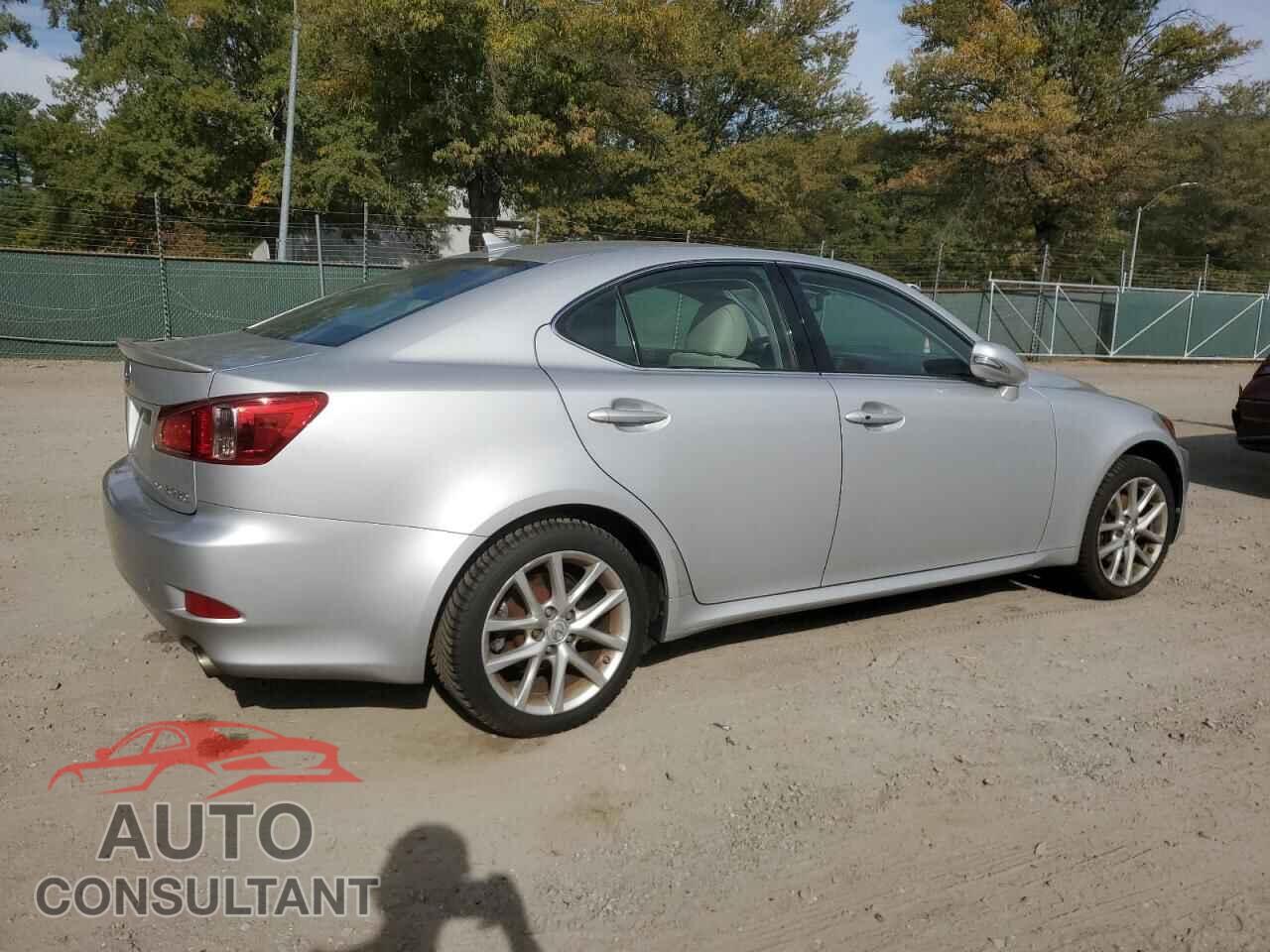LEXUS IS 2012 - JTHCF5C2XC5056829