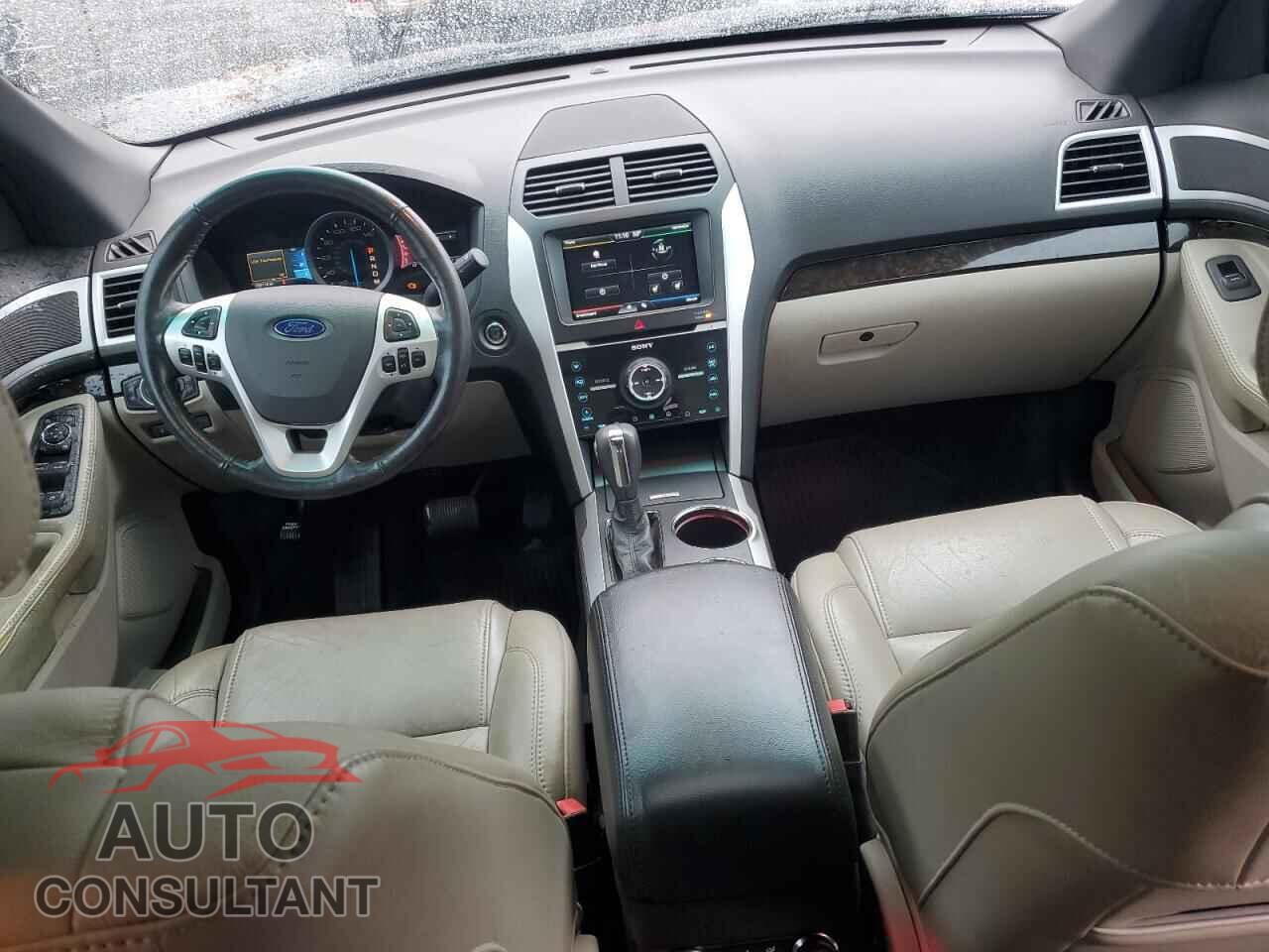 FORD EXPLORER 2011 - 1FMHK8F89BGA55187