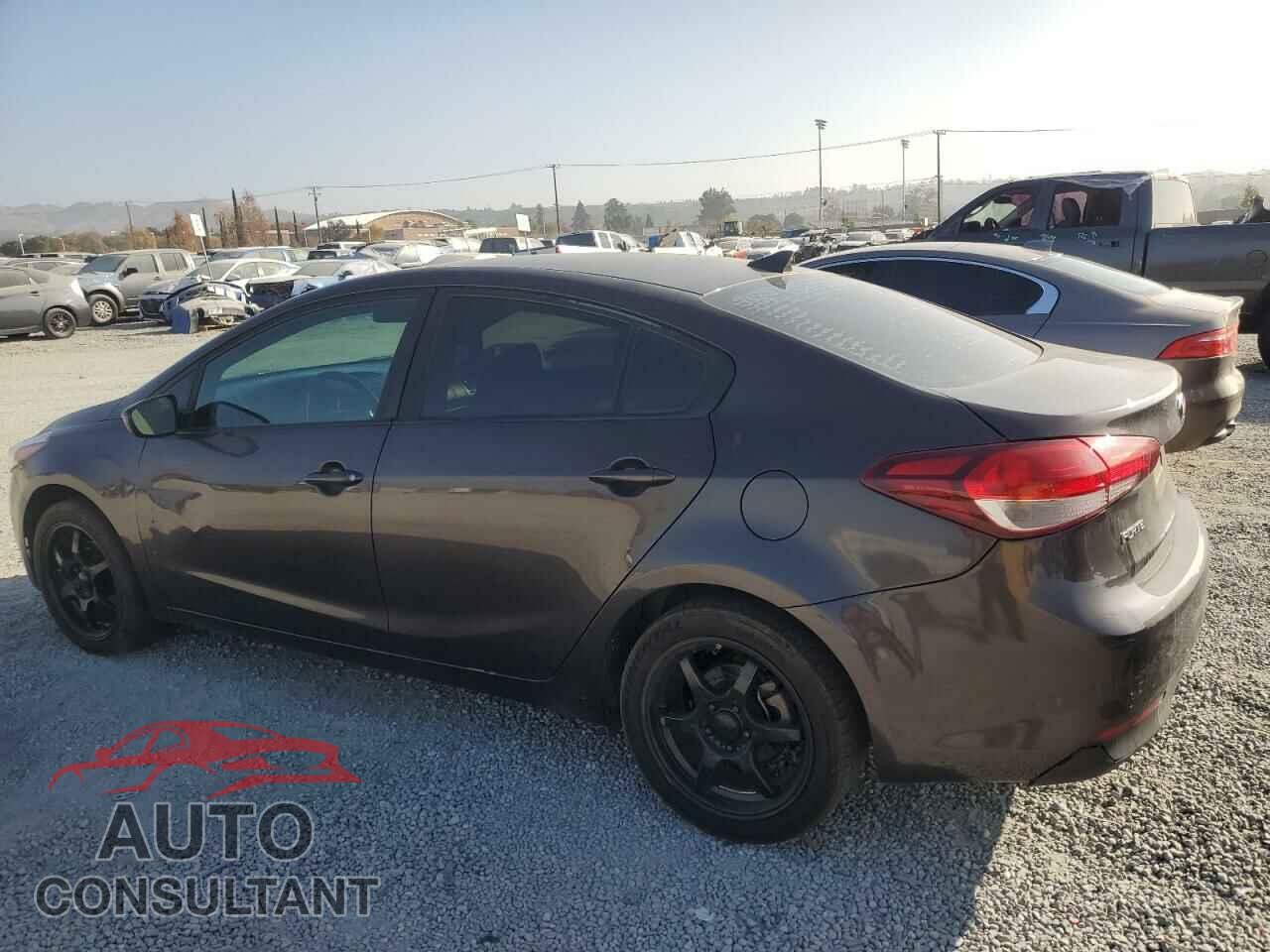 KIA FORTE 2017 - 3KPFK4A77HE104012