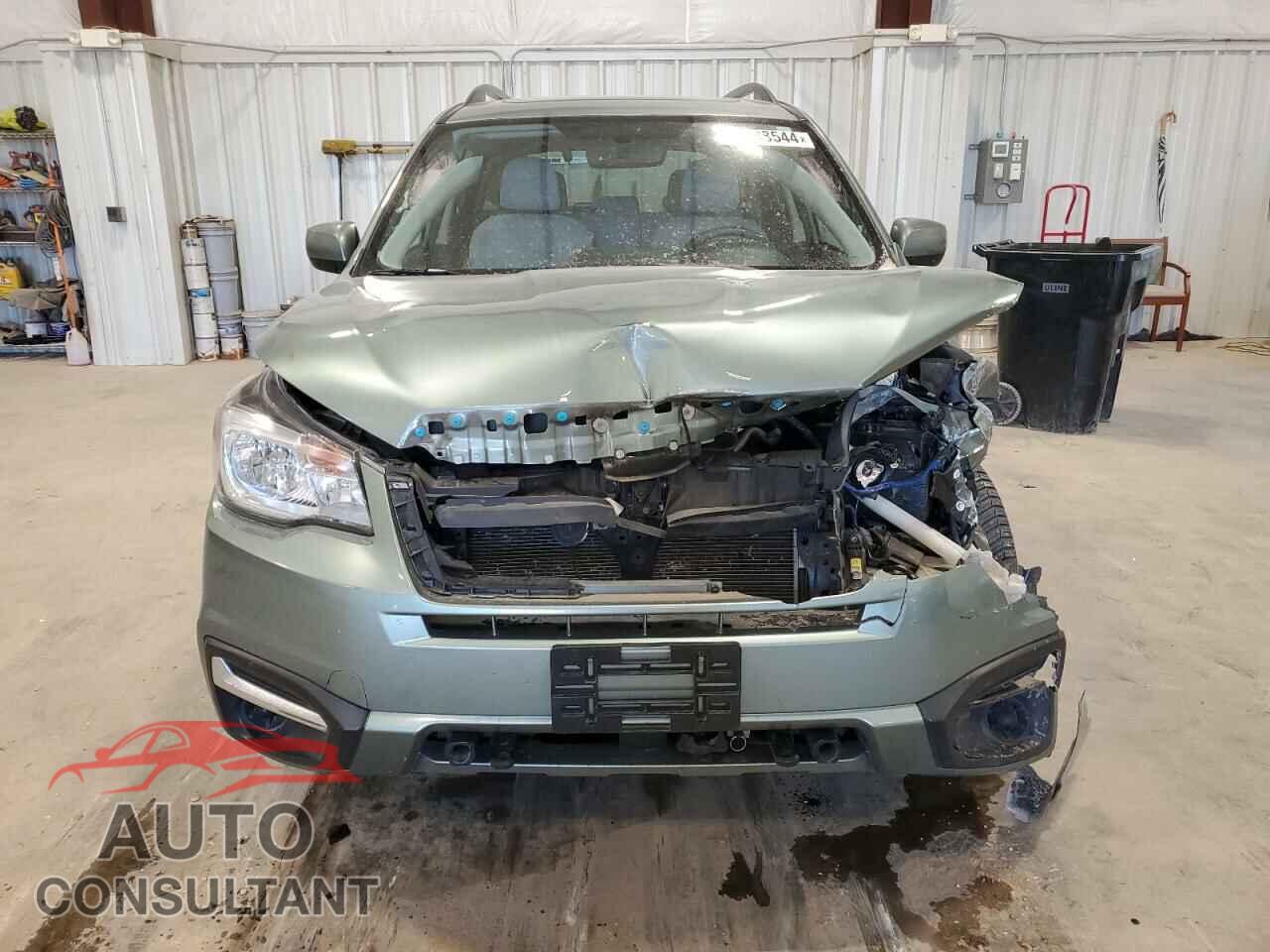 SUBARU FORESTER 2018 - JF2SJAEC8JG559224
