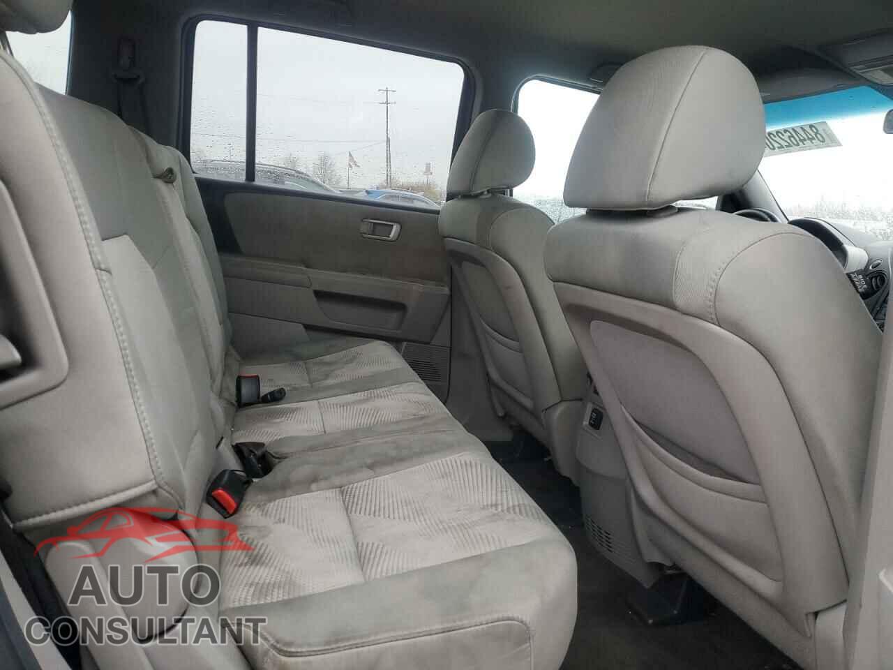 HONDA PILOT 2012 - 5FNYF4H21CB022495