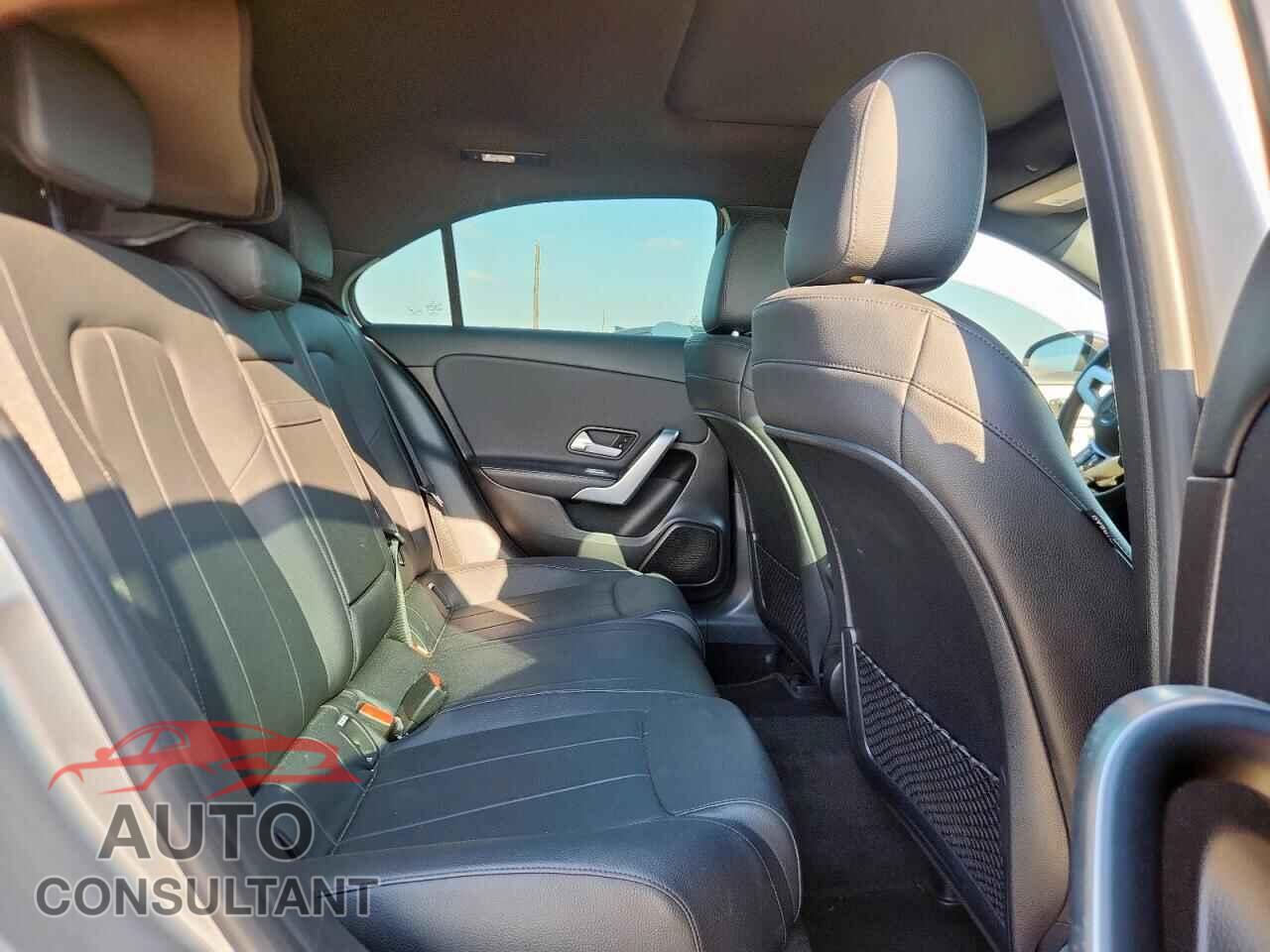 MERCEDES-BENZ A-CLASS 2019 - WDD3G4EB8KW021663