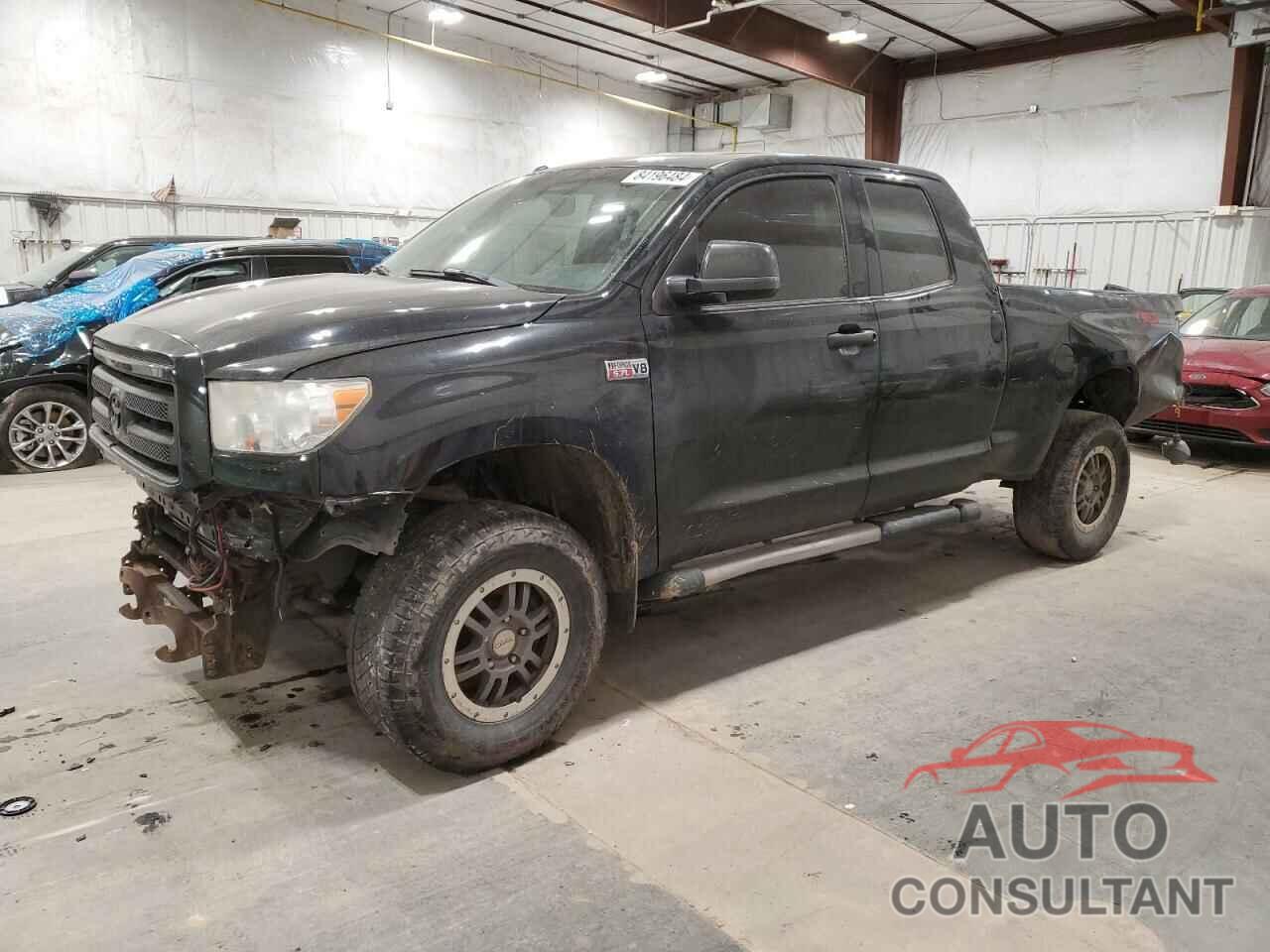 TOYOTA TUNDRA 2011 - 5TFUW5F14BX189940