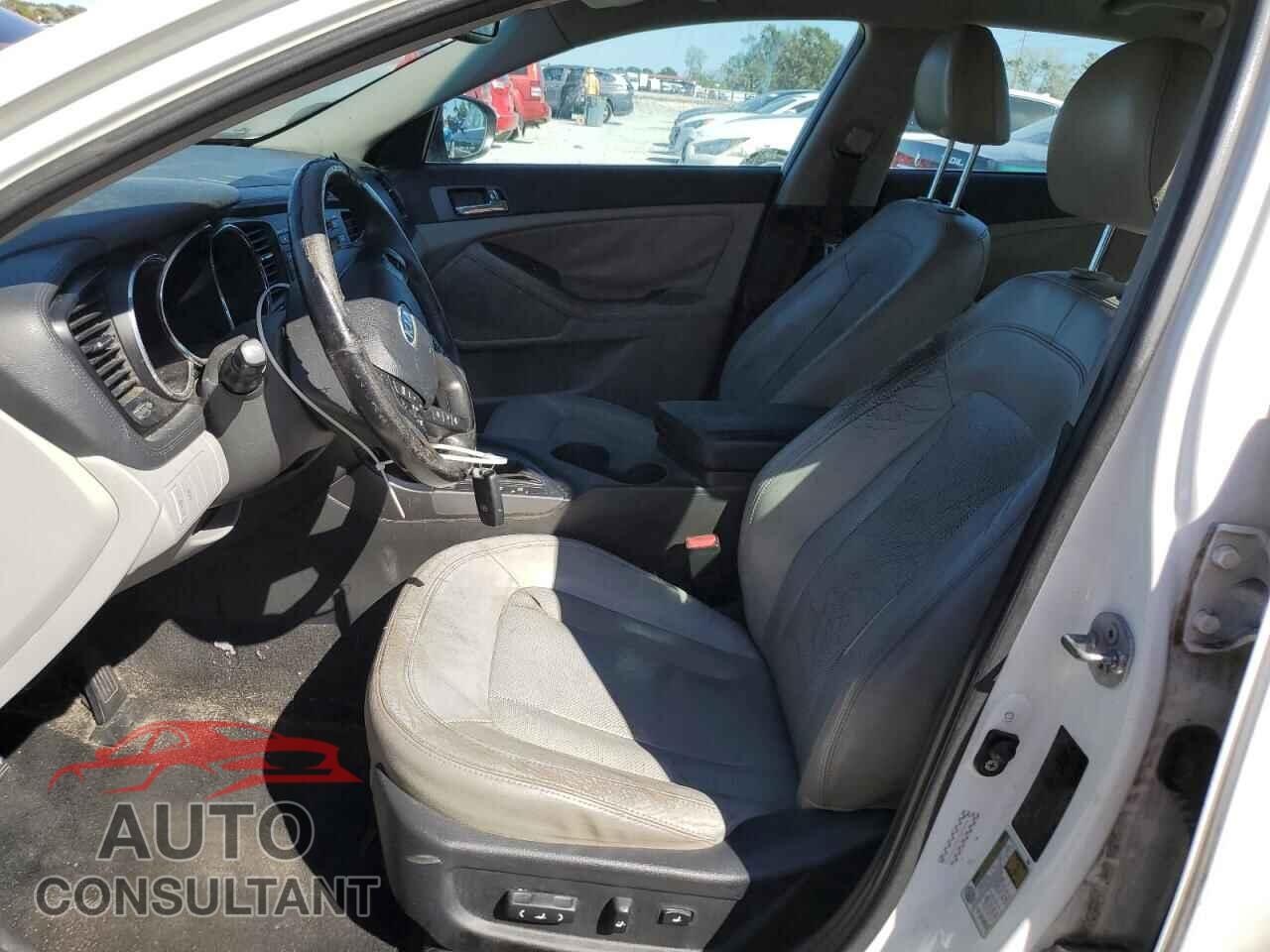 KIA OPTIMA 2011 - KNAGN4A79B5124984