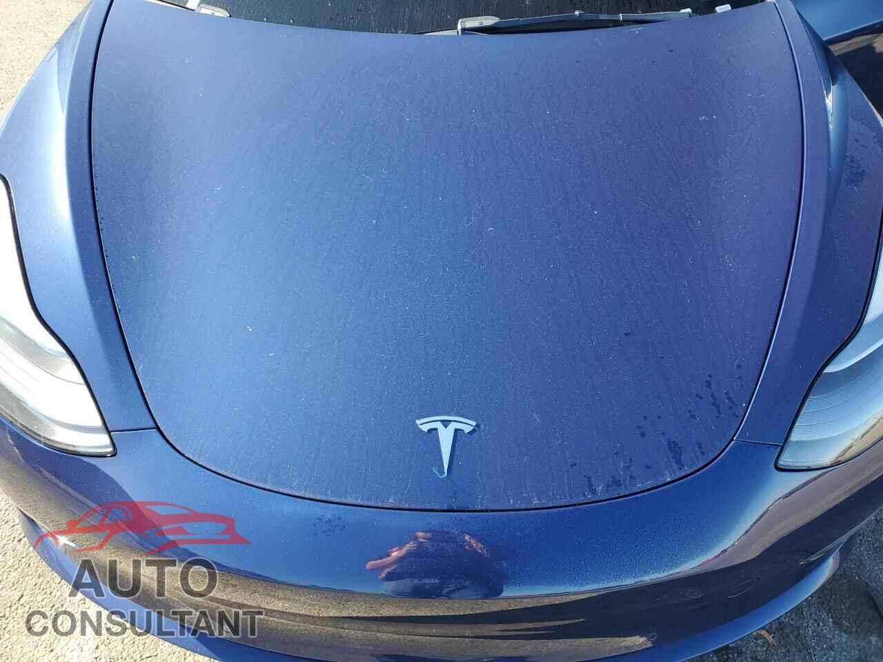TESLA MODEL 3 2022 - 5YJ3E1EA5NF371010