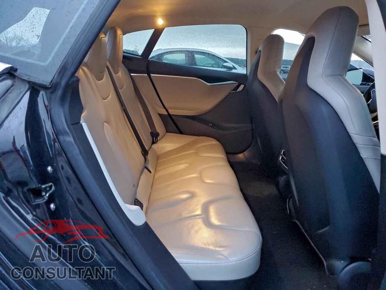 TESLA MODEL S 2015 - 5YJSA1S20FF082722
