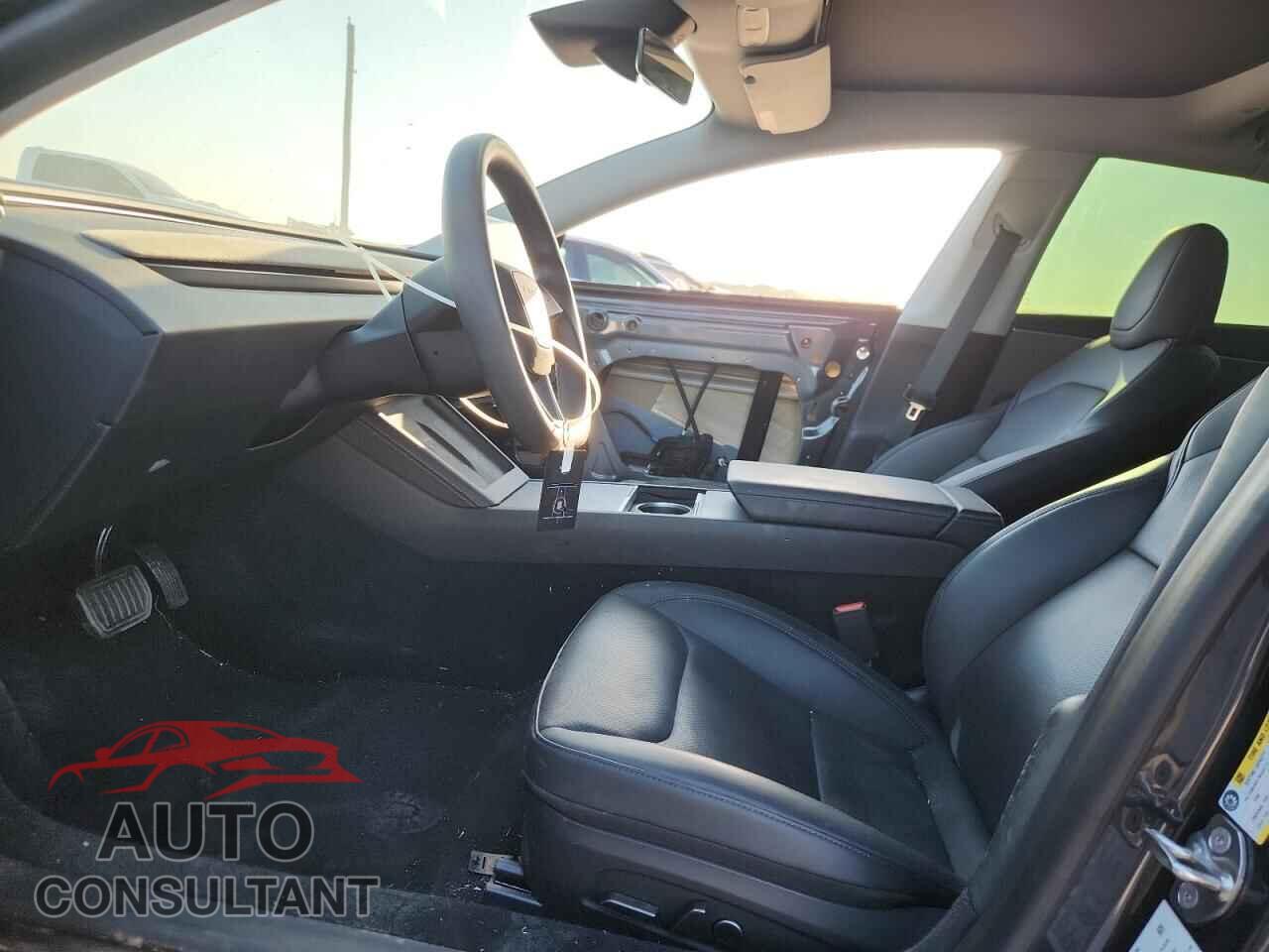 TESLA MODEL 3 2024 - 5YJ3E1EA4RF739974