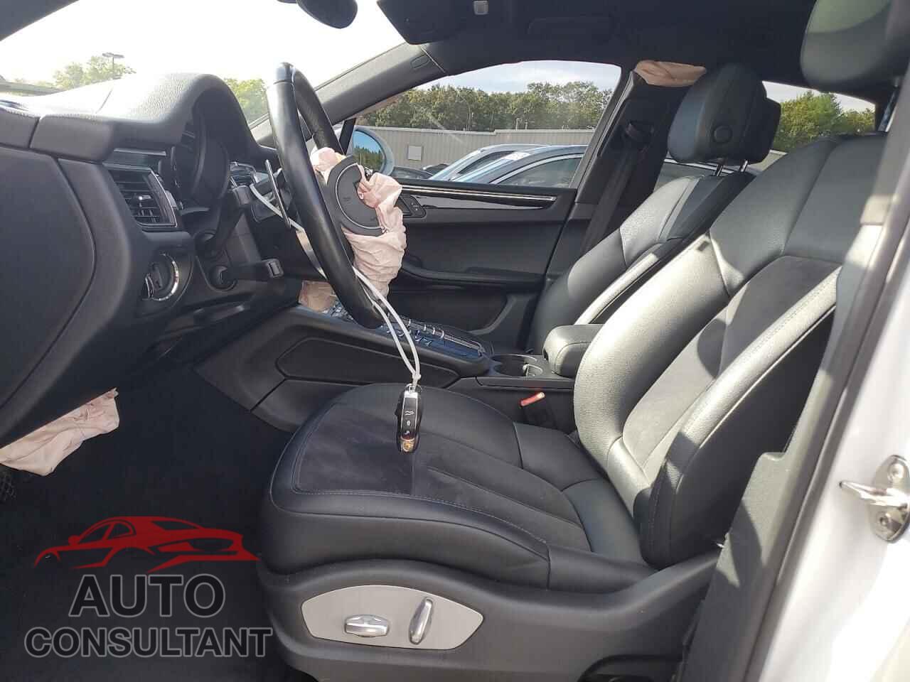 PORSCHE MACAN 2017 - WP1AA2A55HLB02006